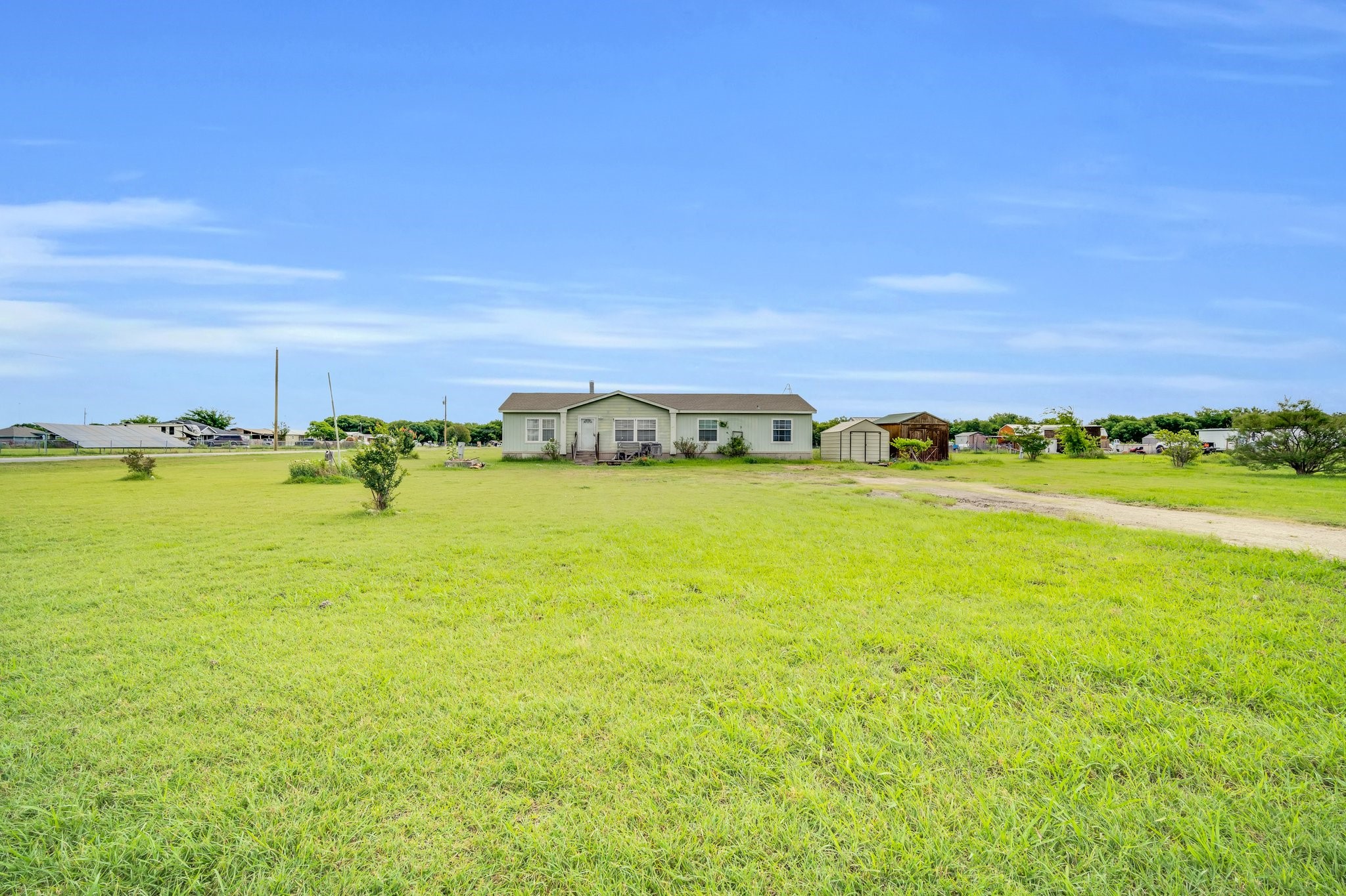 11016 S FM 157