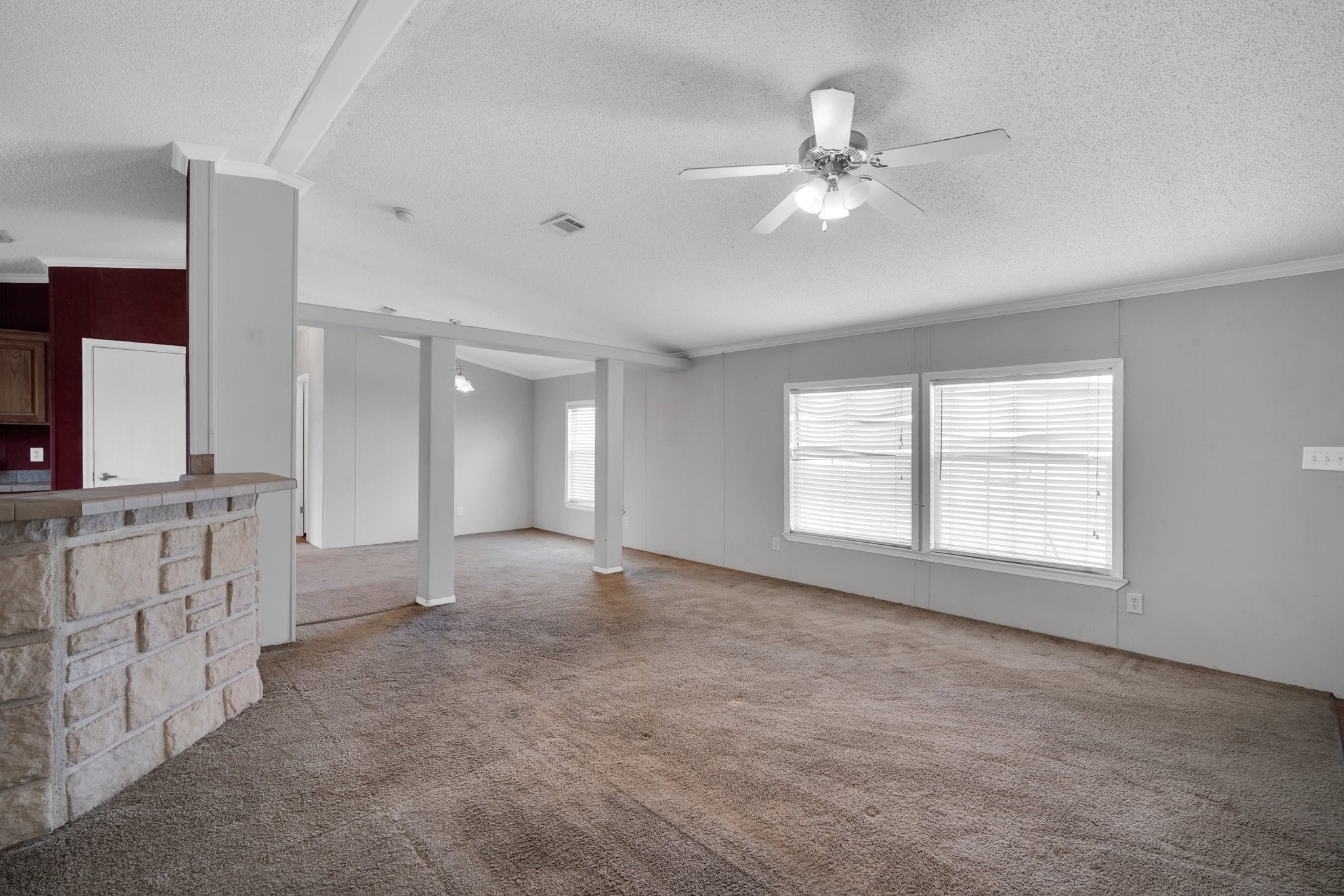 11016 S FM 157