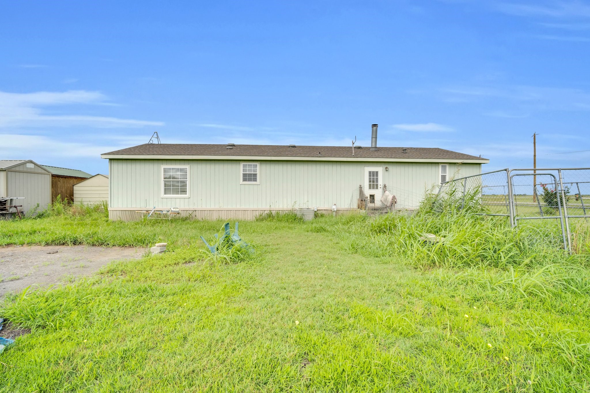 11016 S FM 157