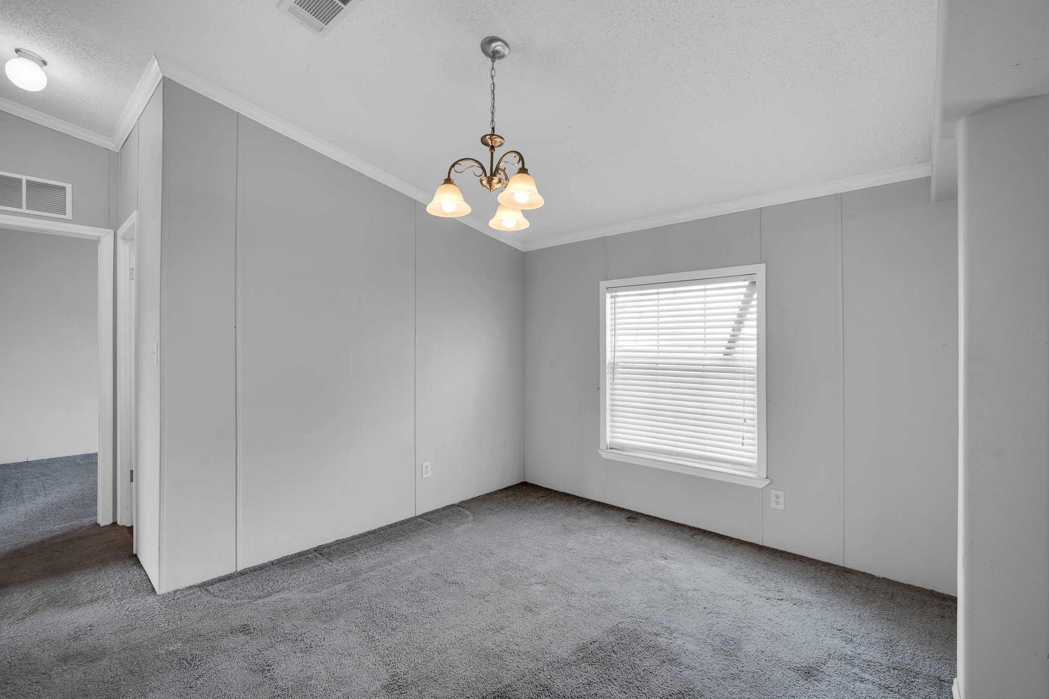 11016 S FM 157