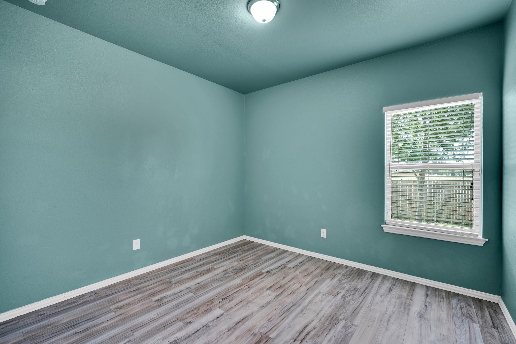 212 Bob White Drive