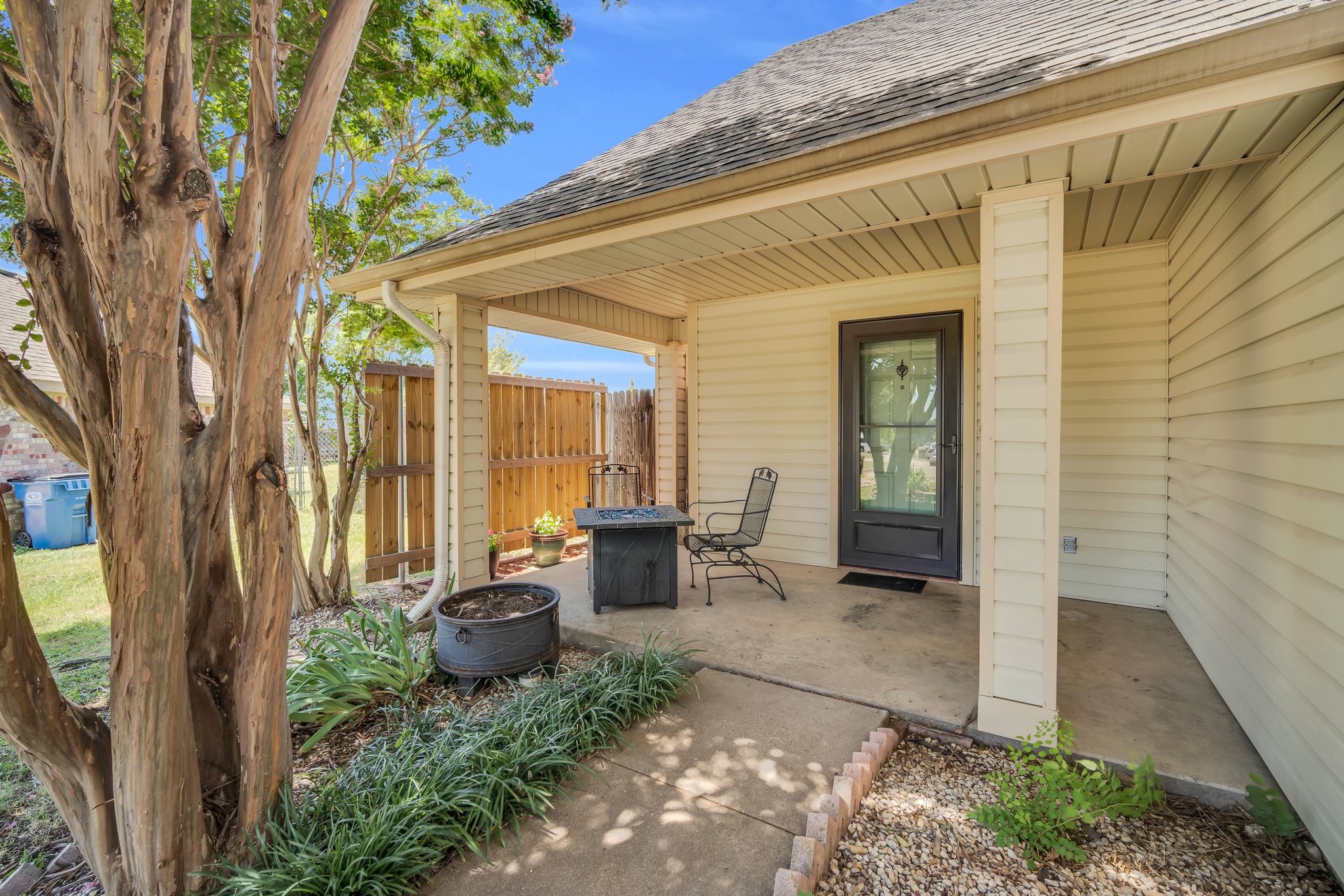 2729 Star Avenue
