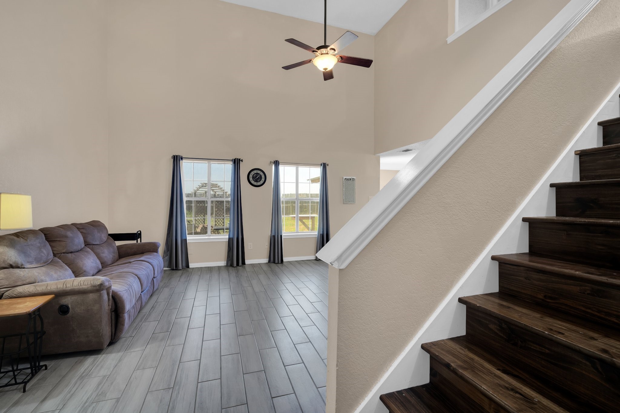 2729 Star Avenue