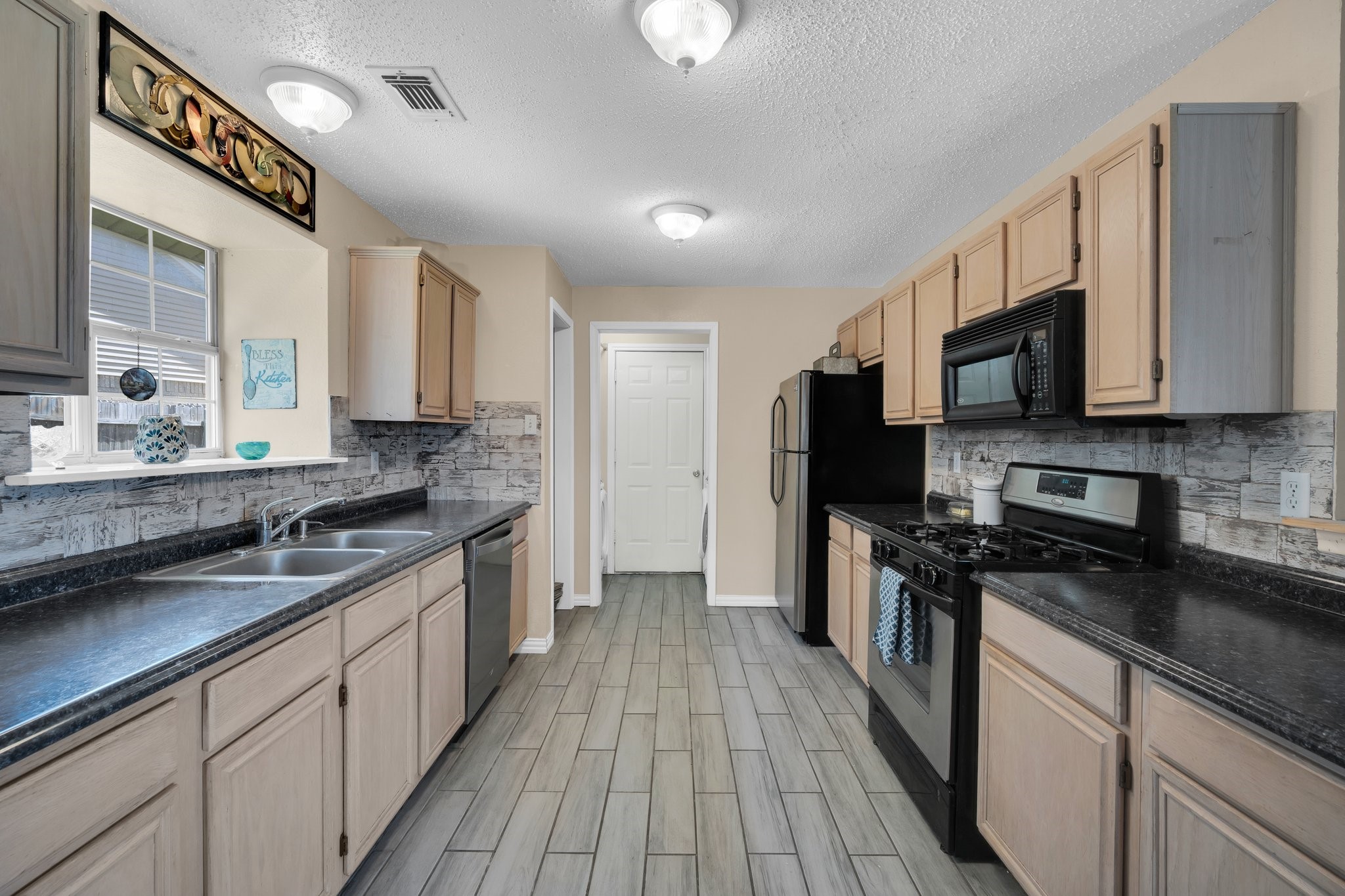 2729 Star Avenue