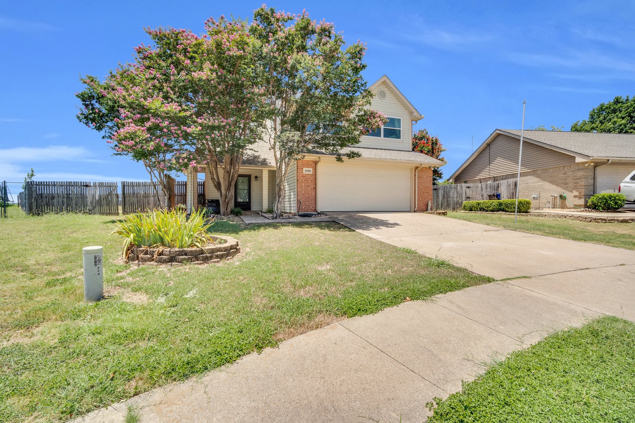2729 Star Avenue