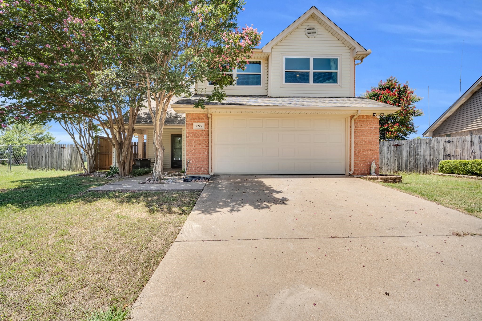 2729 Star Avenue