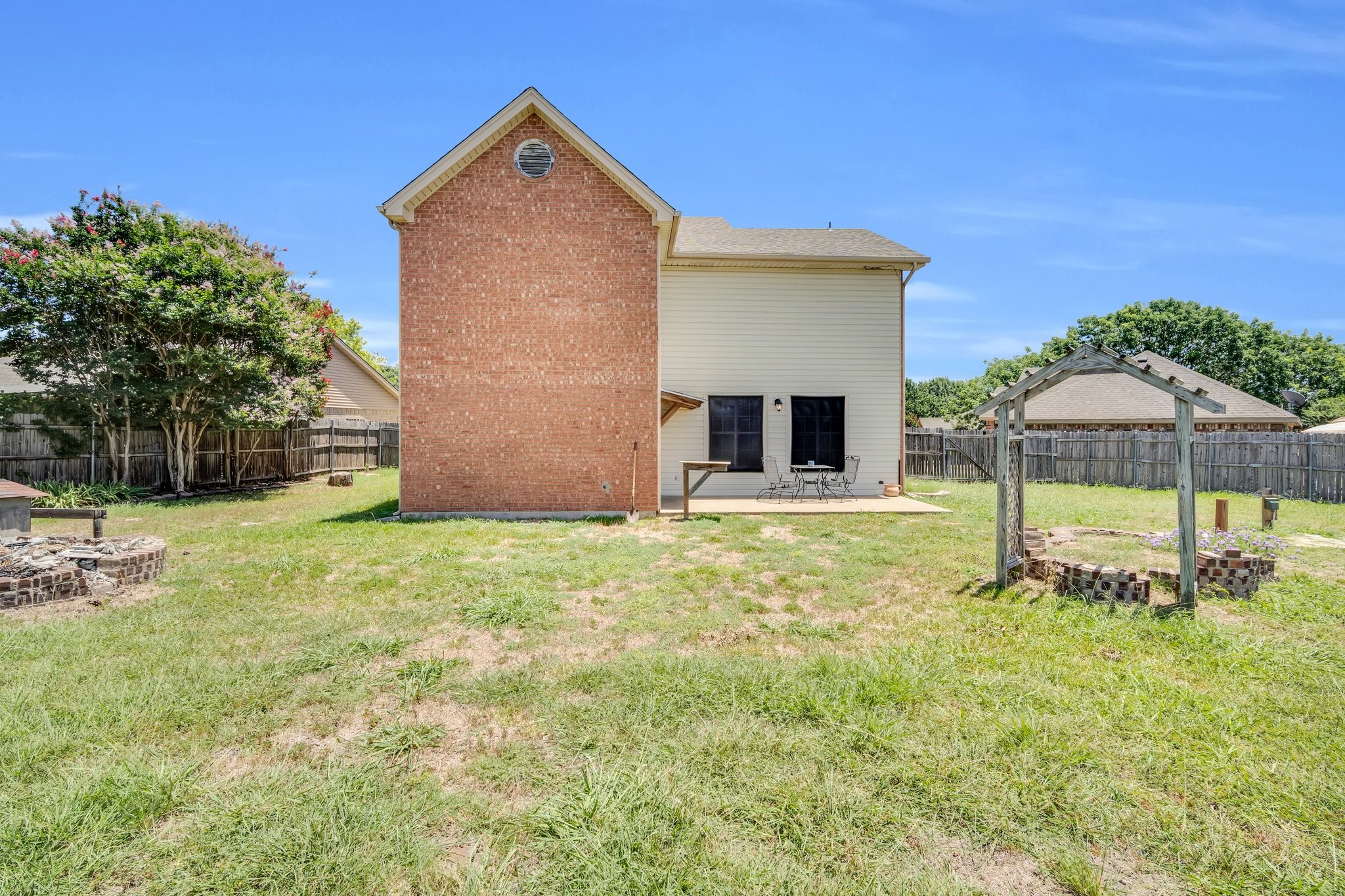 2729 Star Avenue