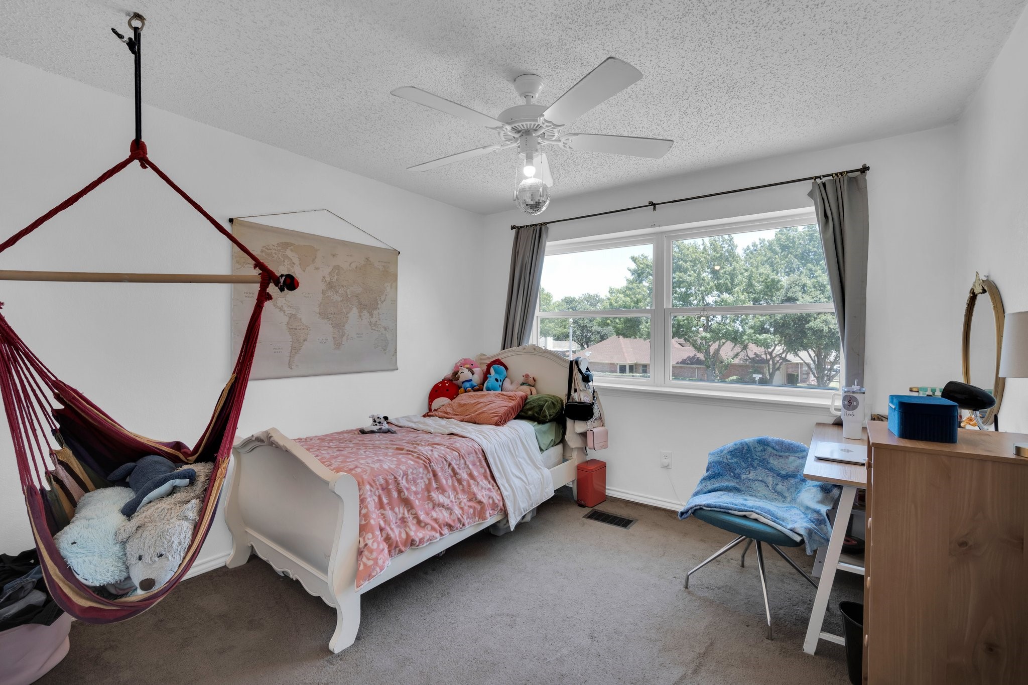 2729 Star Avenue