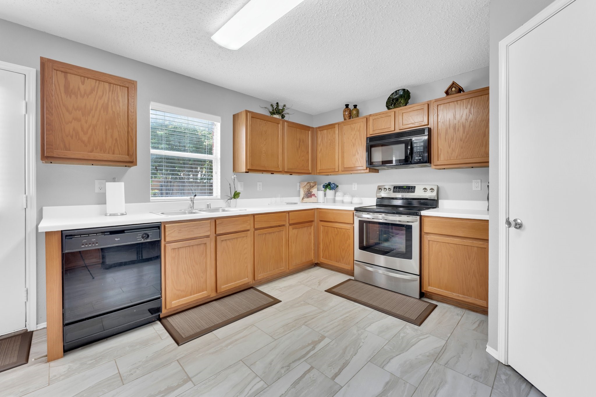 5709 Rumford Trail