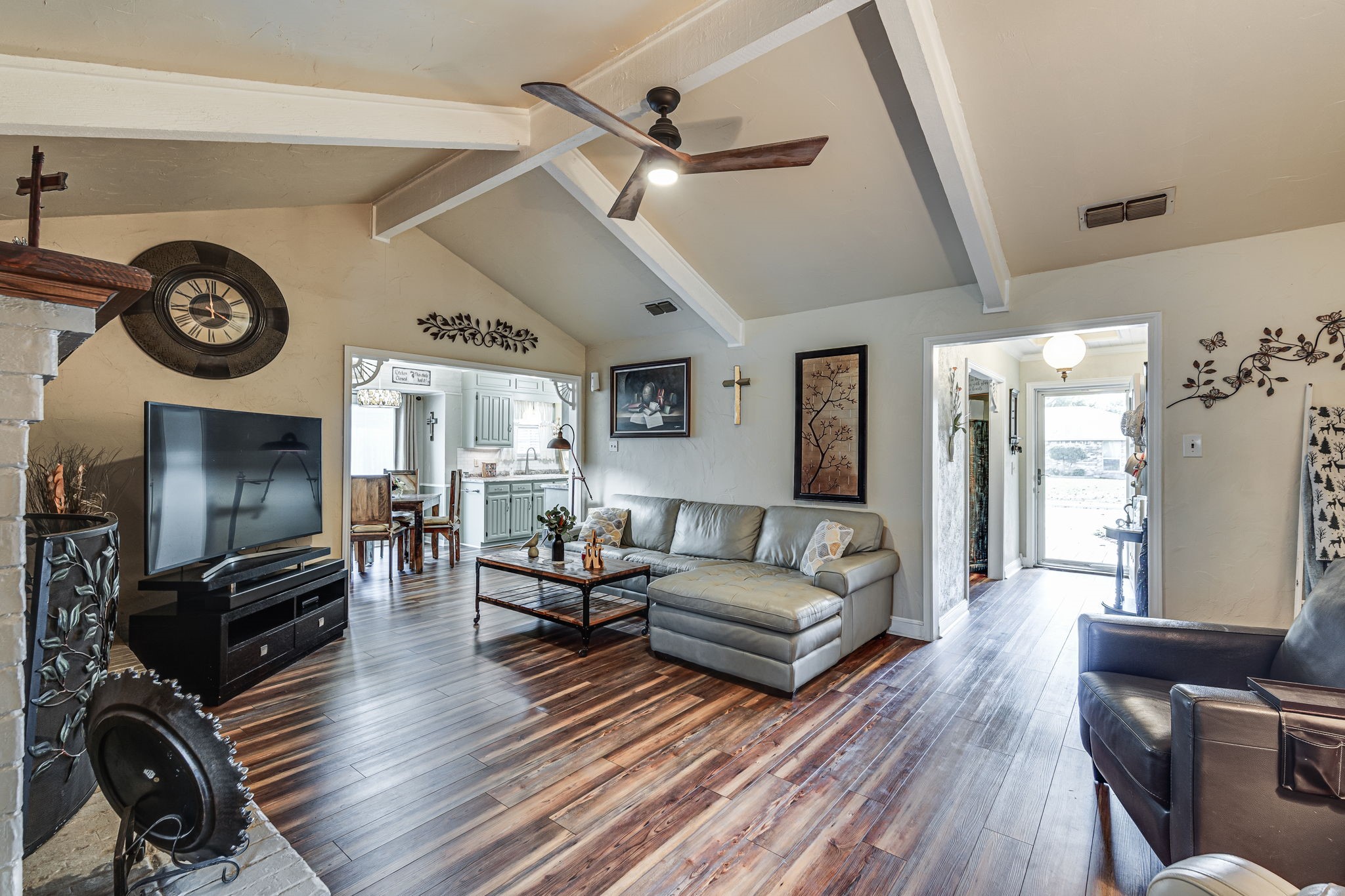 204 Hacienda Drive