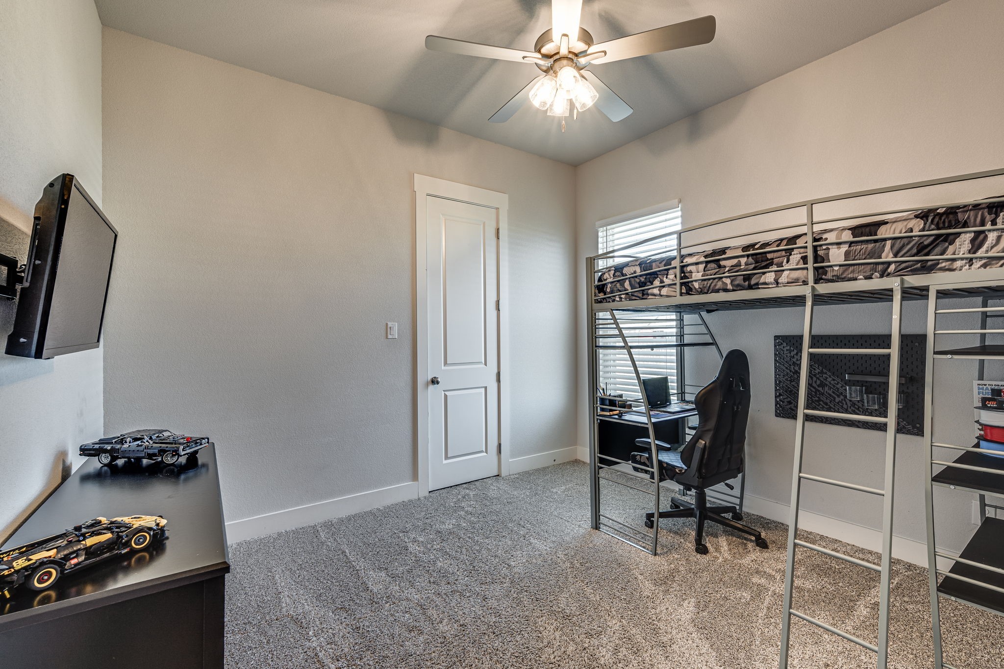 821 Prairie Falcon Glen