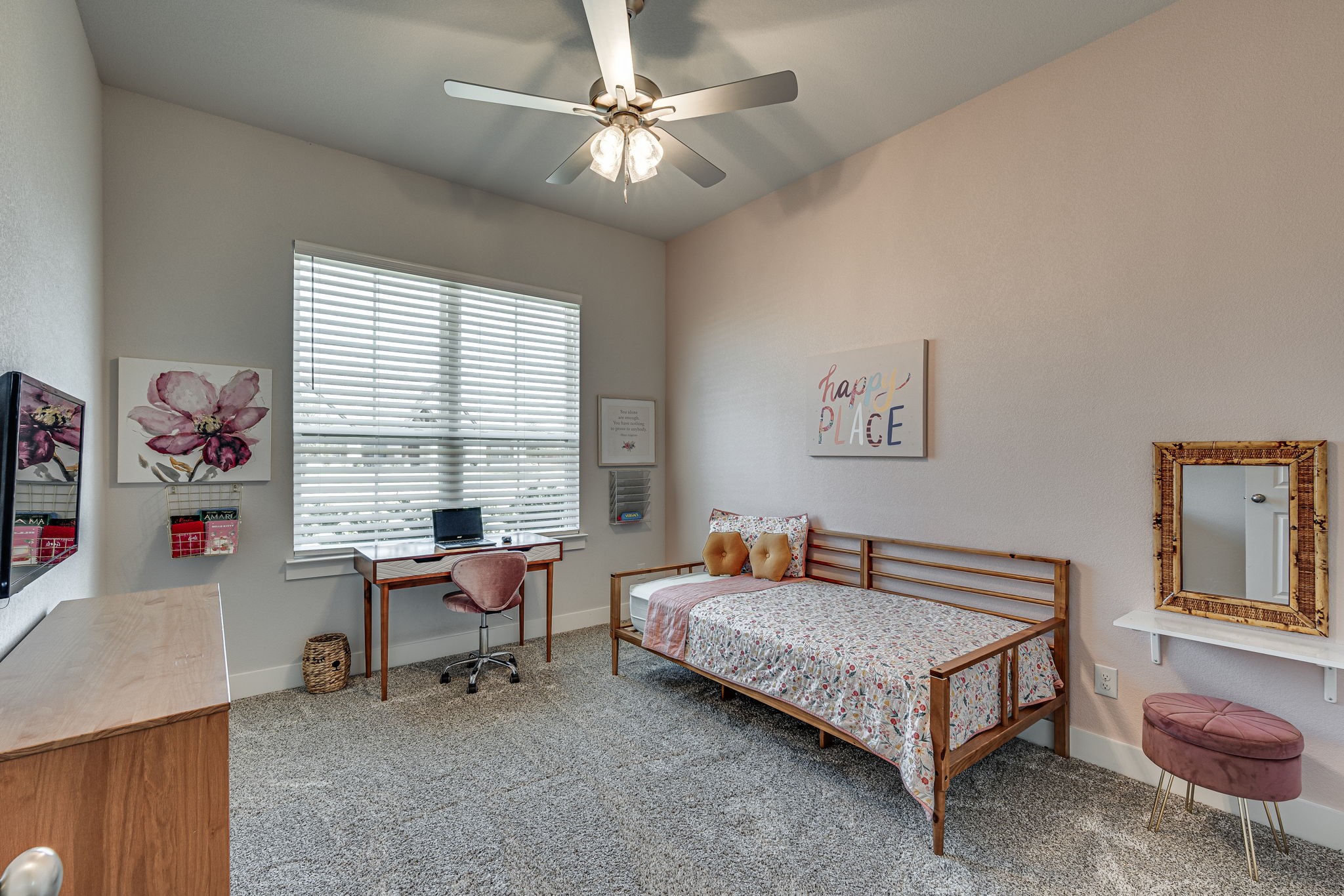 821 Prairie Falcon Glen
