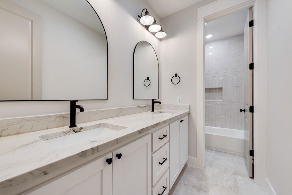 3051 Glen Oaks Drive