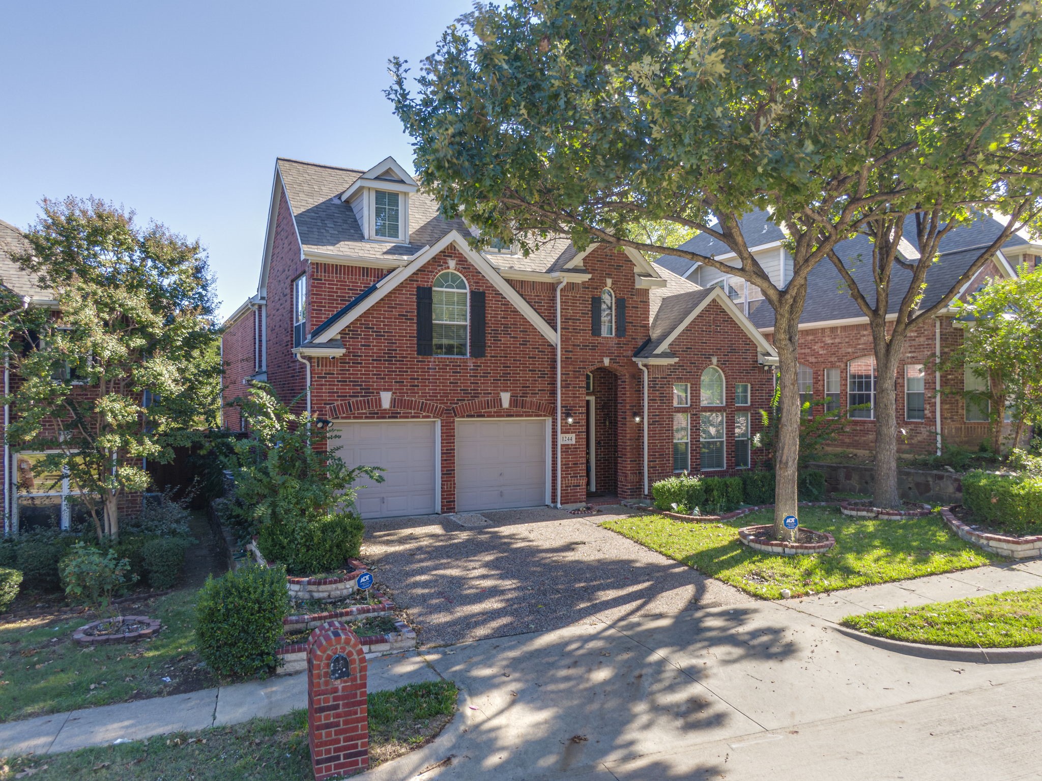 1244 Tioga Drive