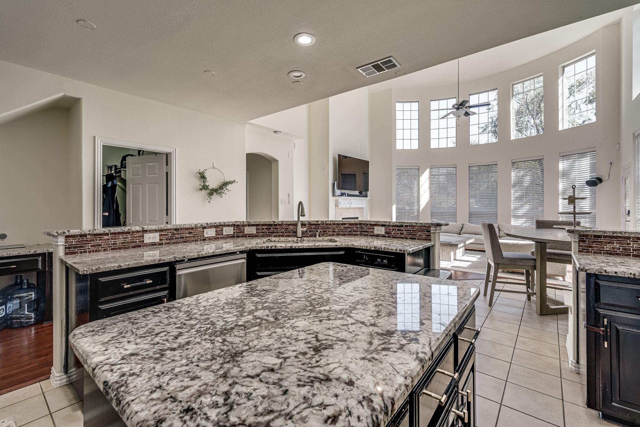 1244 Tioga Drive