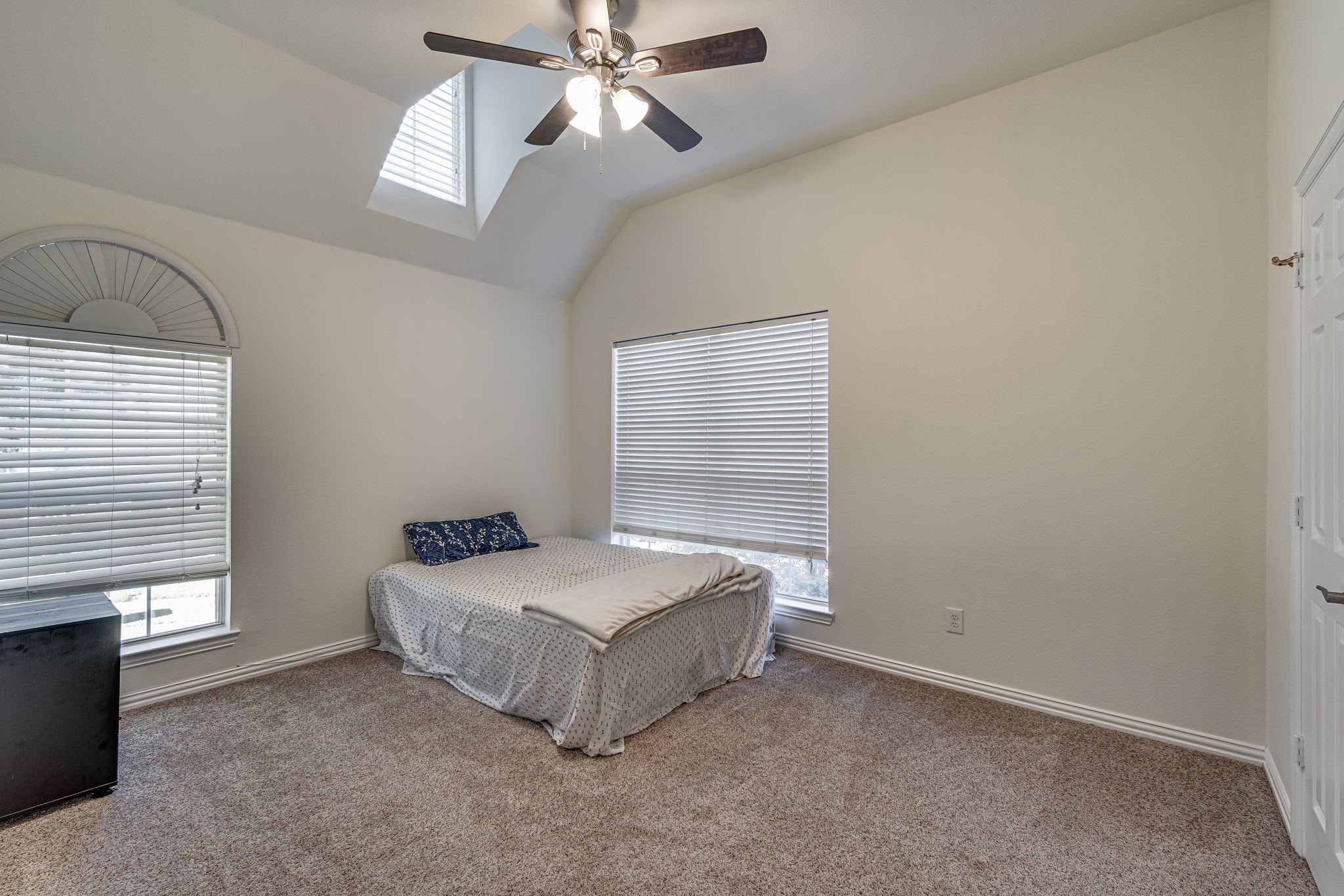 1244 Tioga Drive