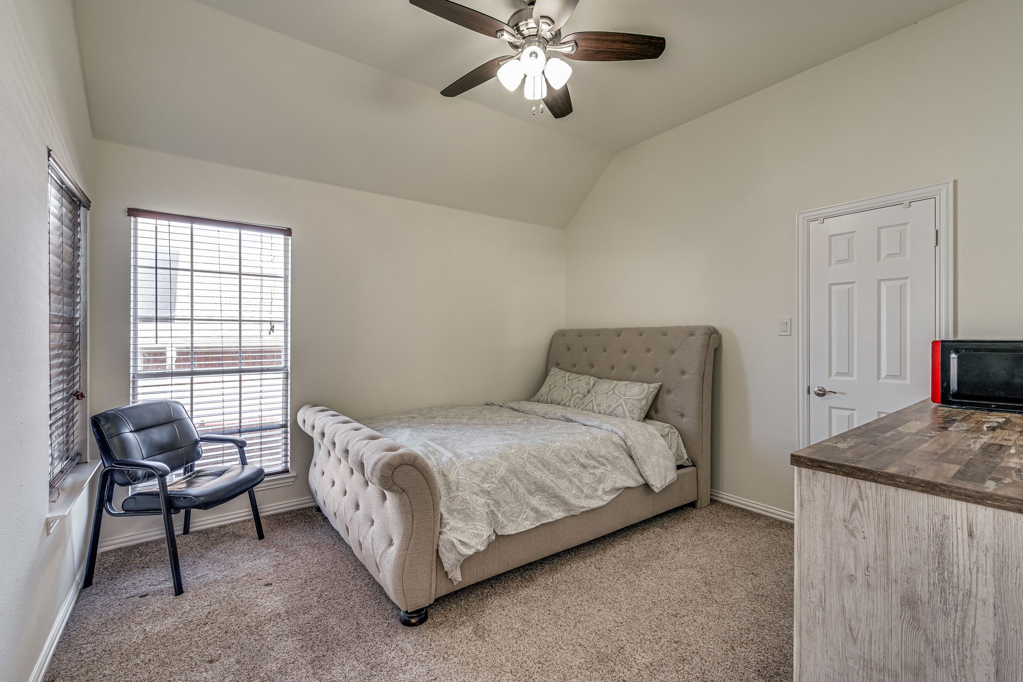 1244 Tioga Drive