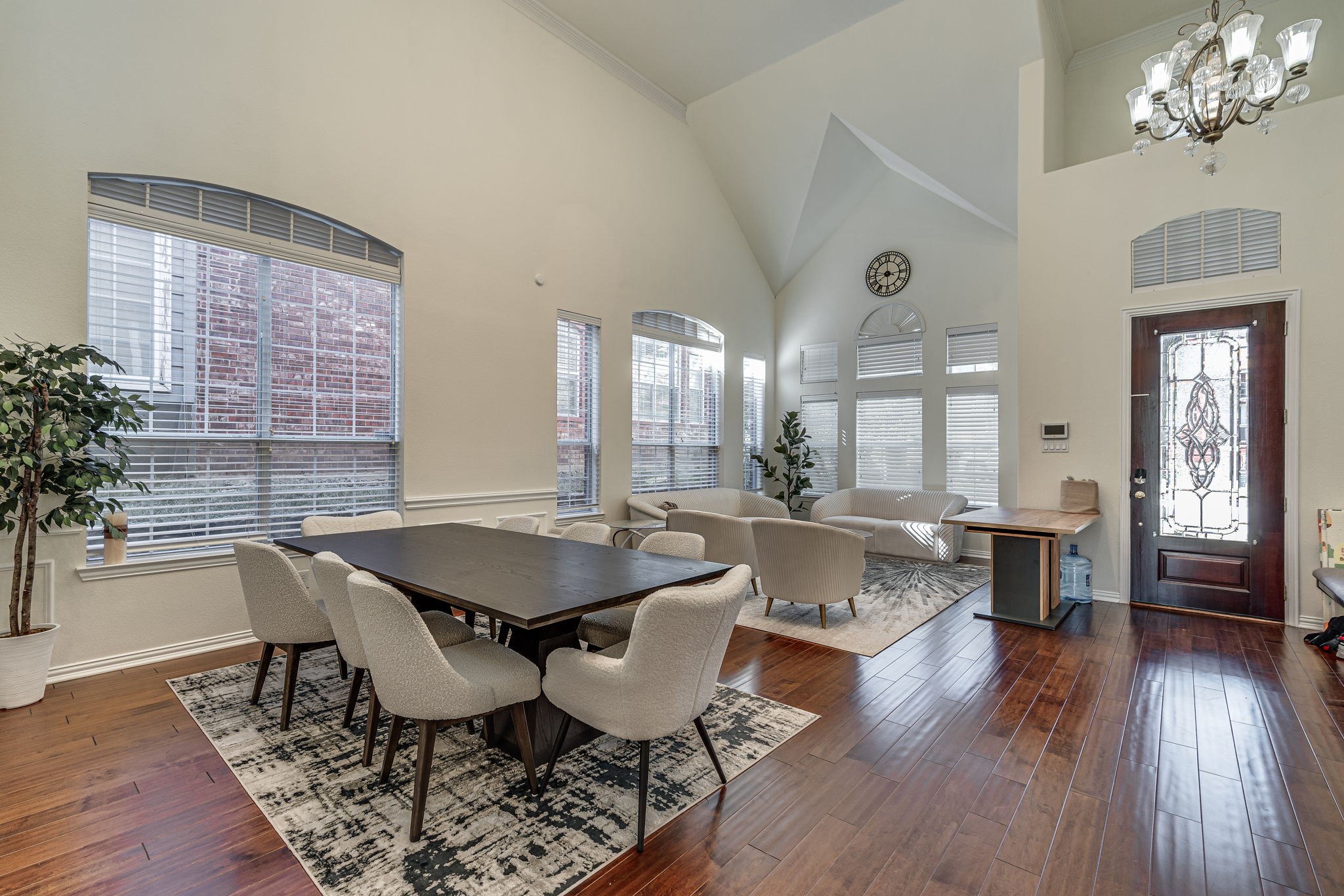 1244 Tioga Drive