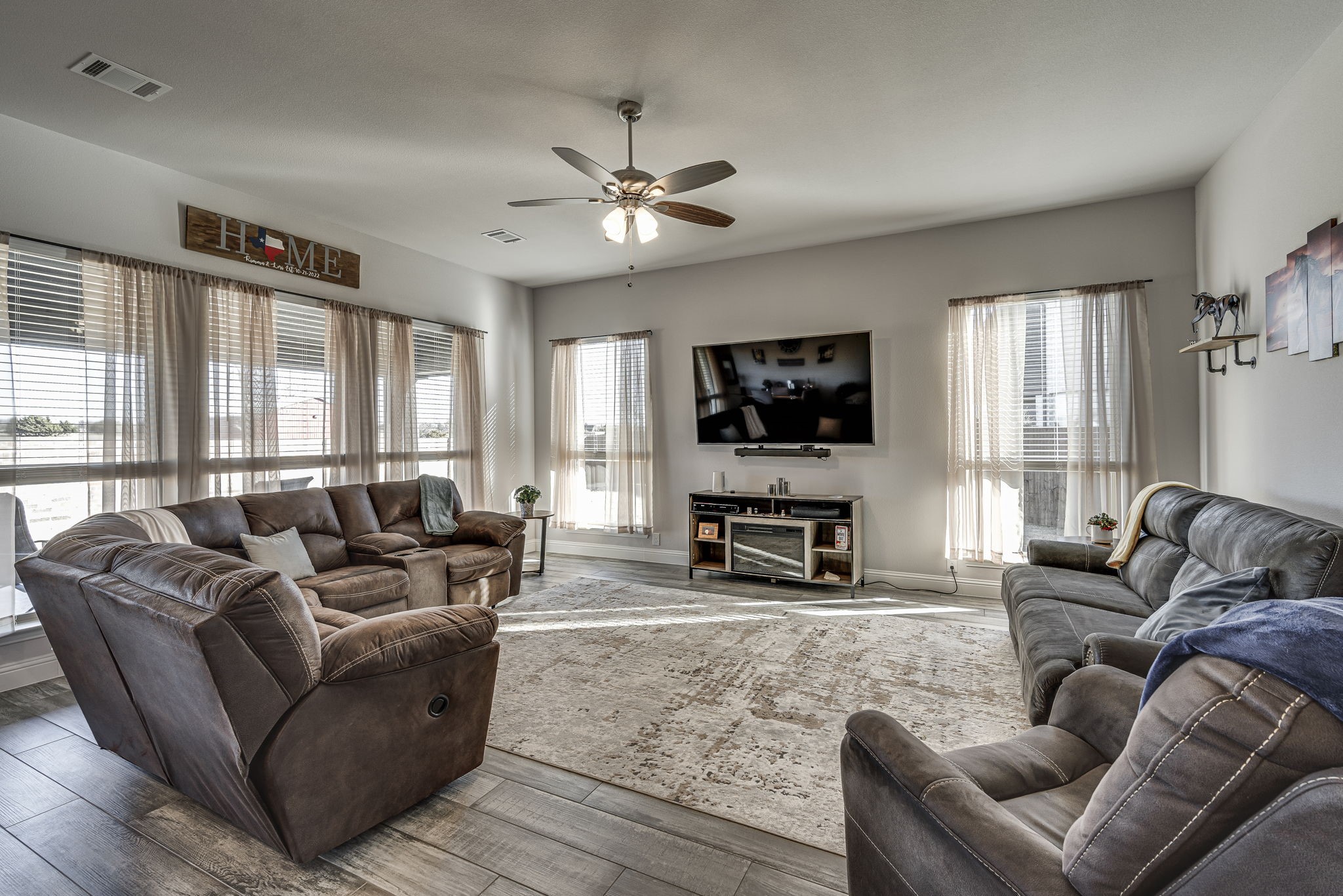 5045 Ridgeview Lane