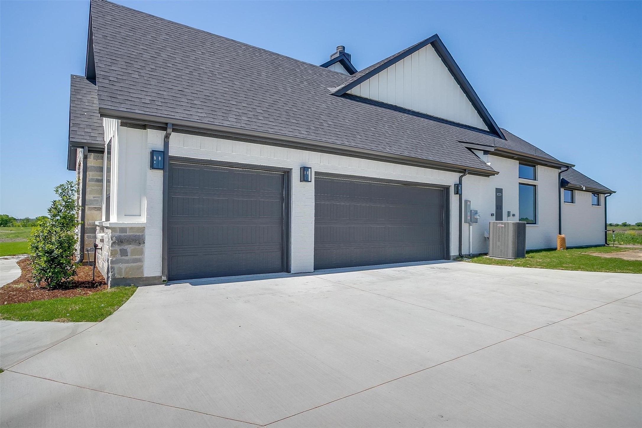 230 Everly Way
