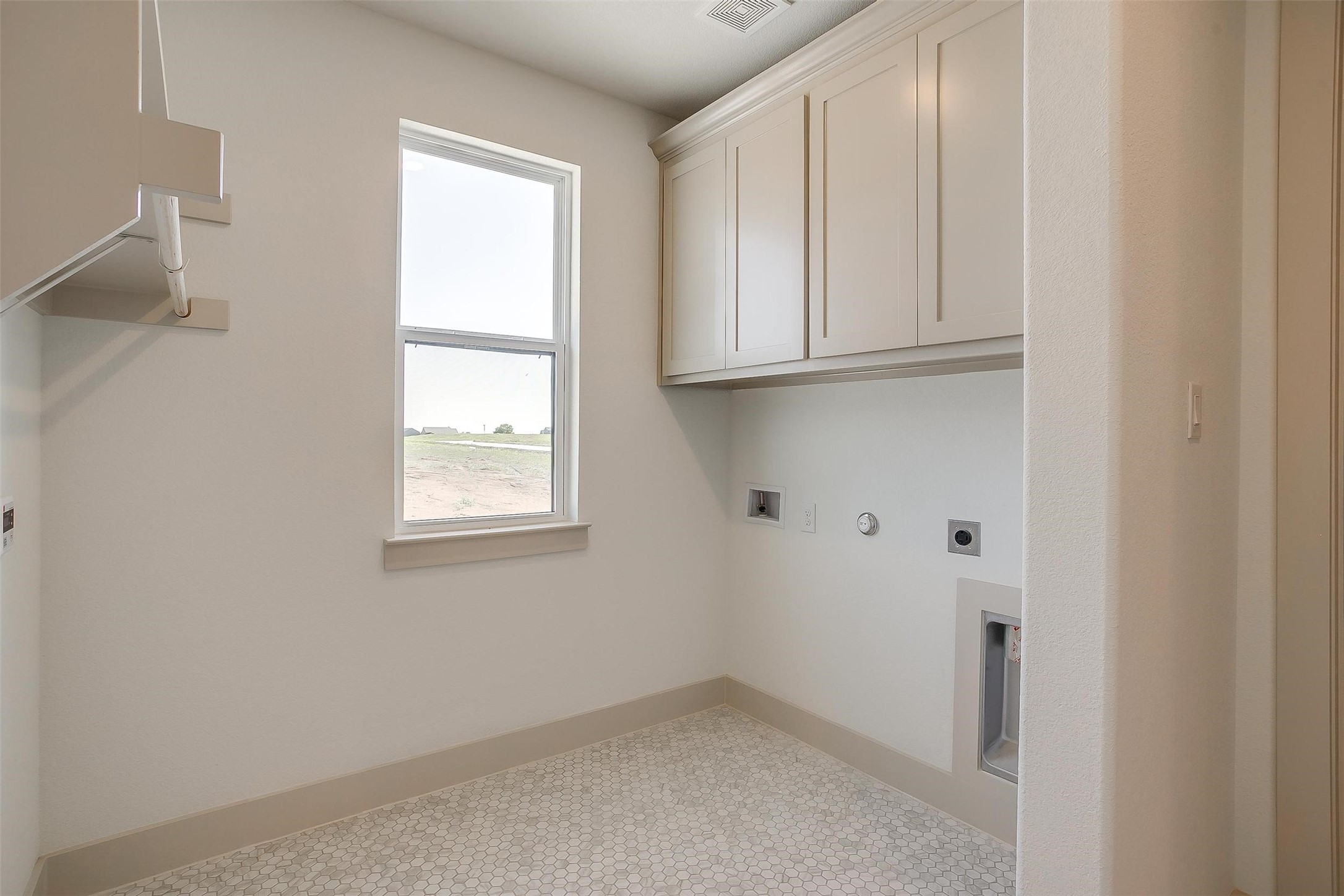 11110 Axis Way