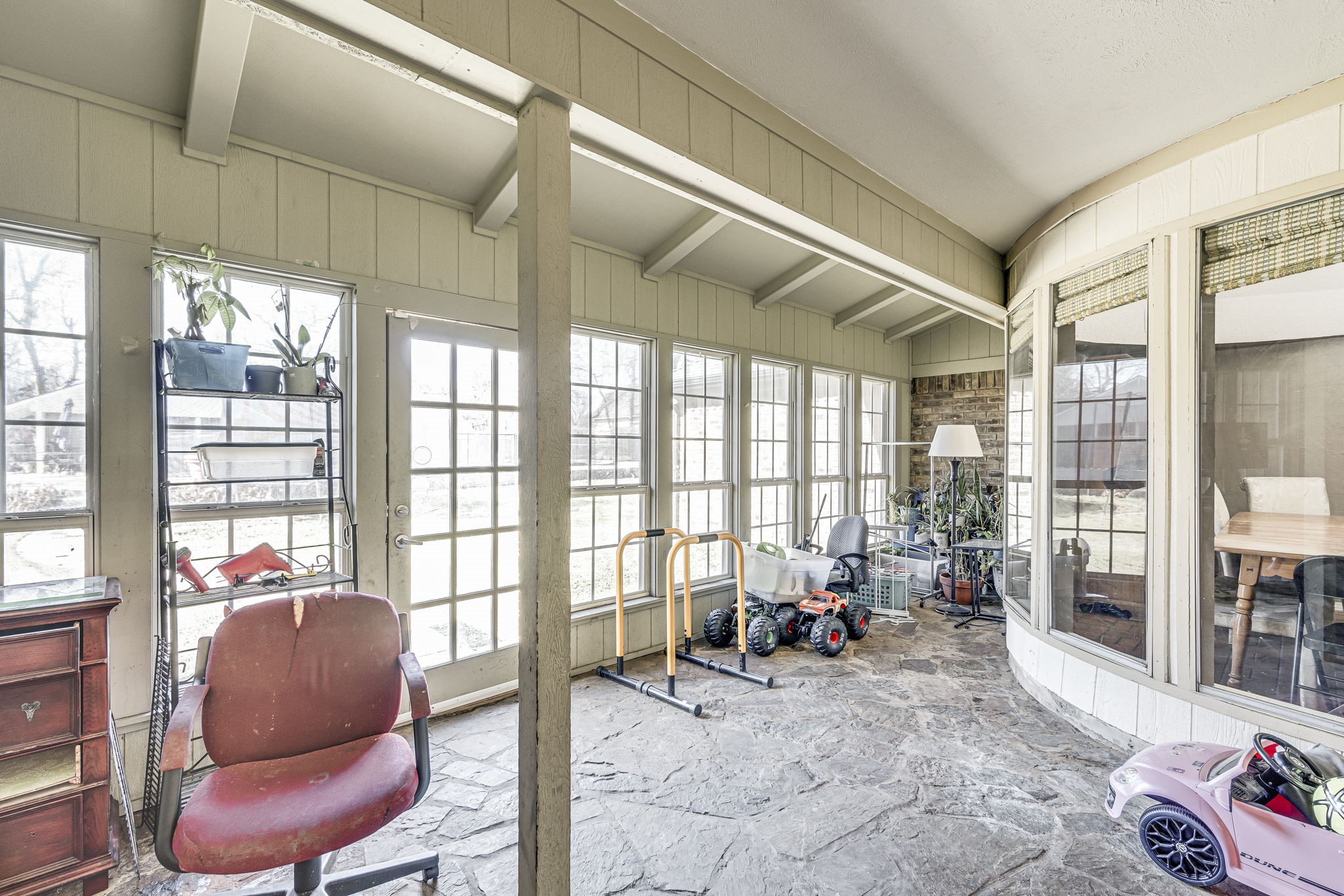 140 Cedarcrest Lane