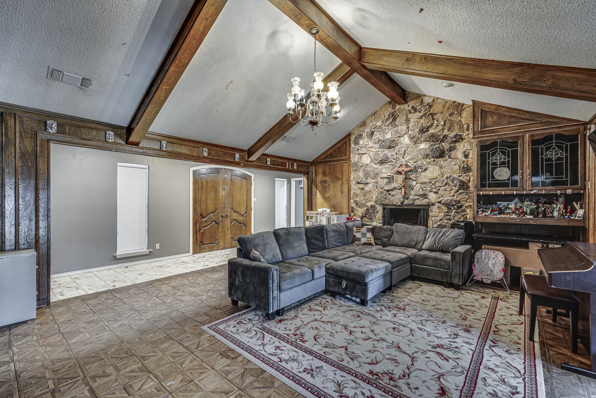 140 Cedarcrest Lane