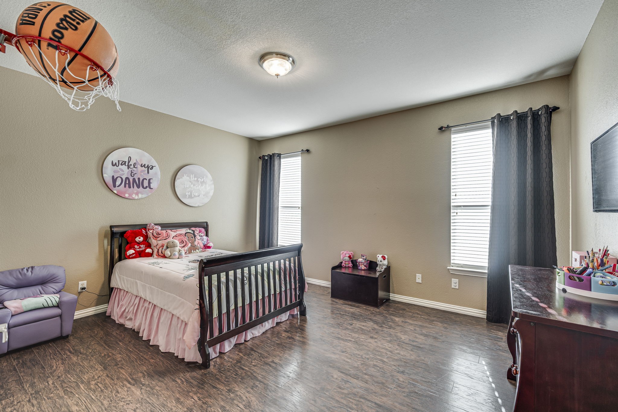 1131 Northlake Drive