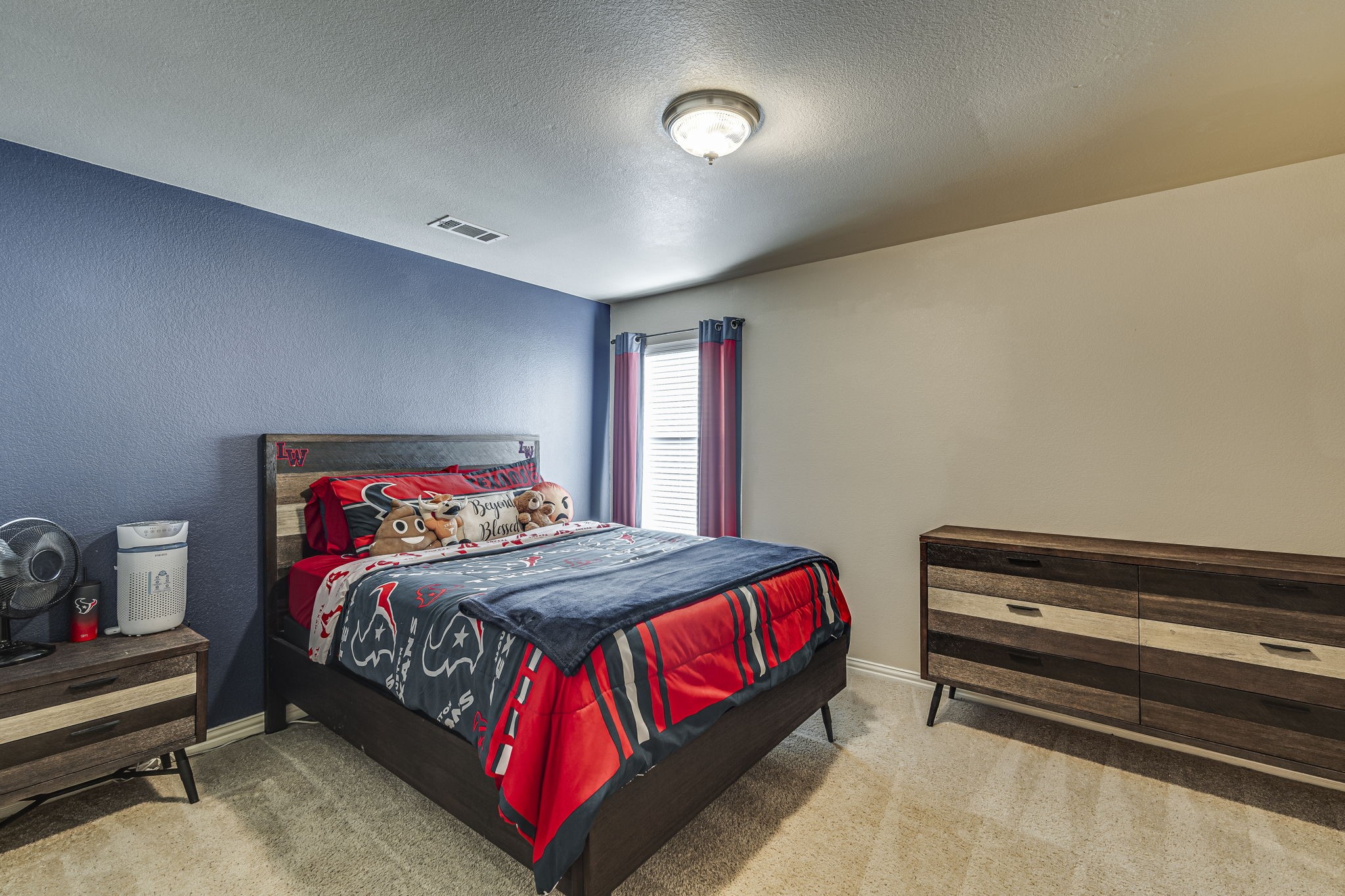 1131 Northlake Drive