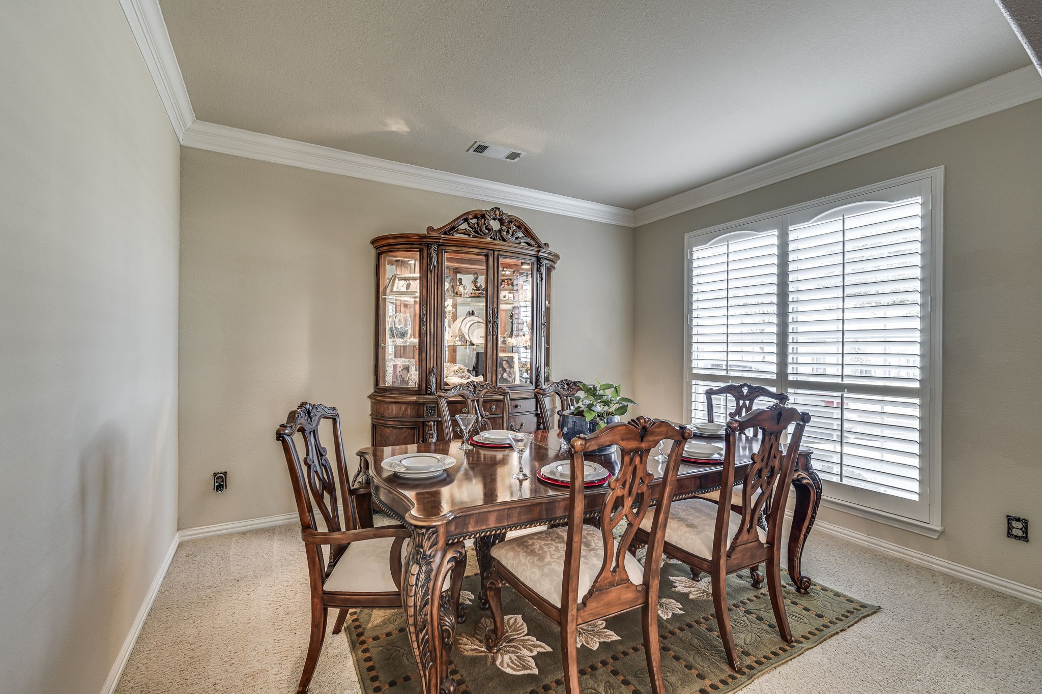 1131 Northlake Drive