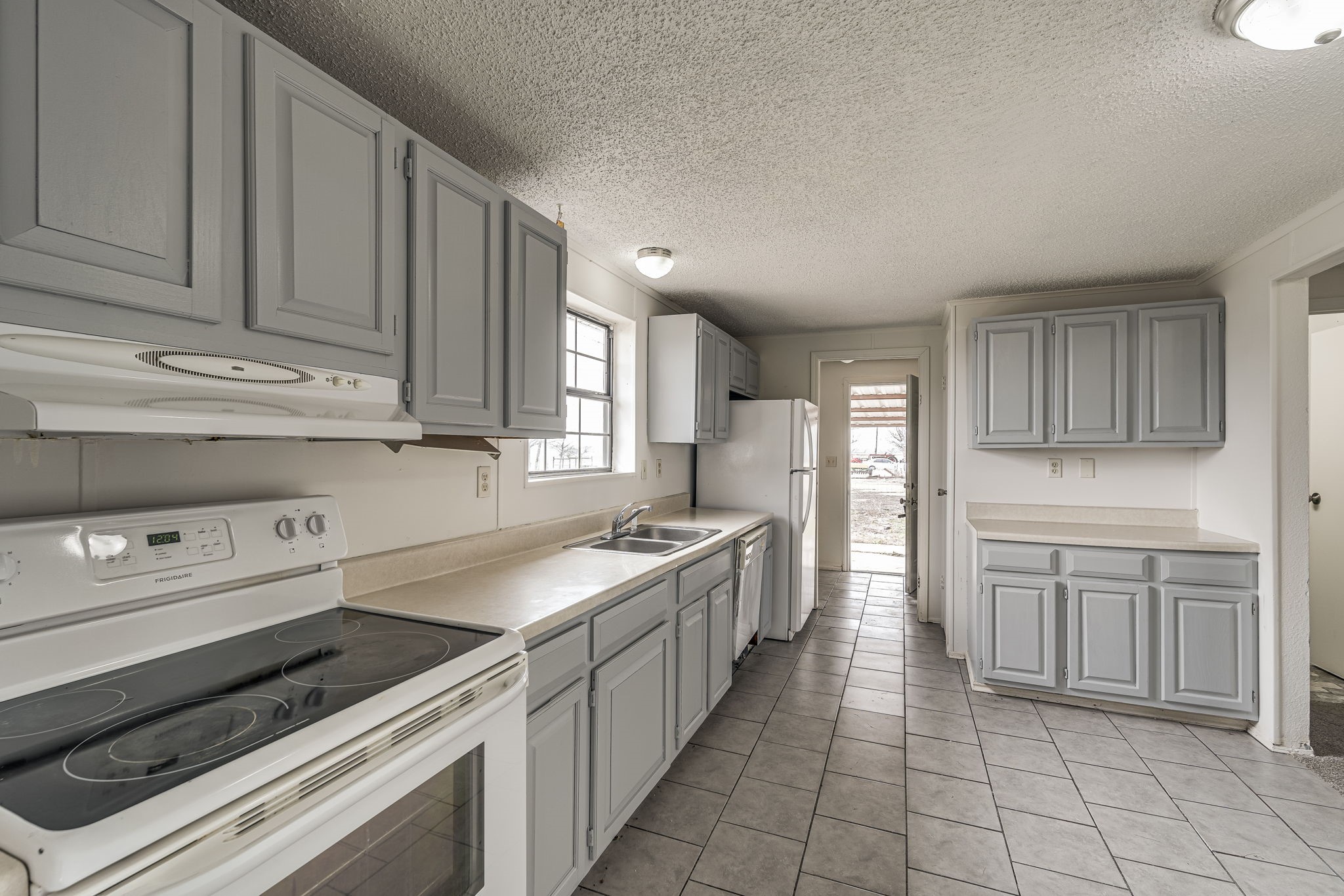 622 W Pecan Tree Road