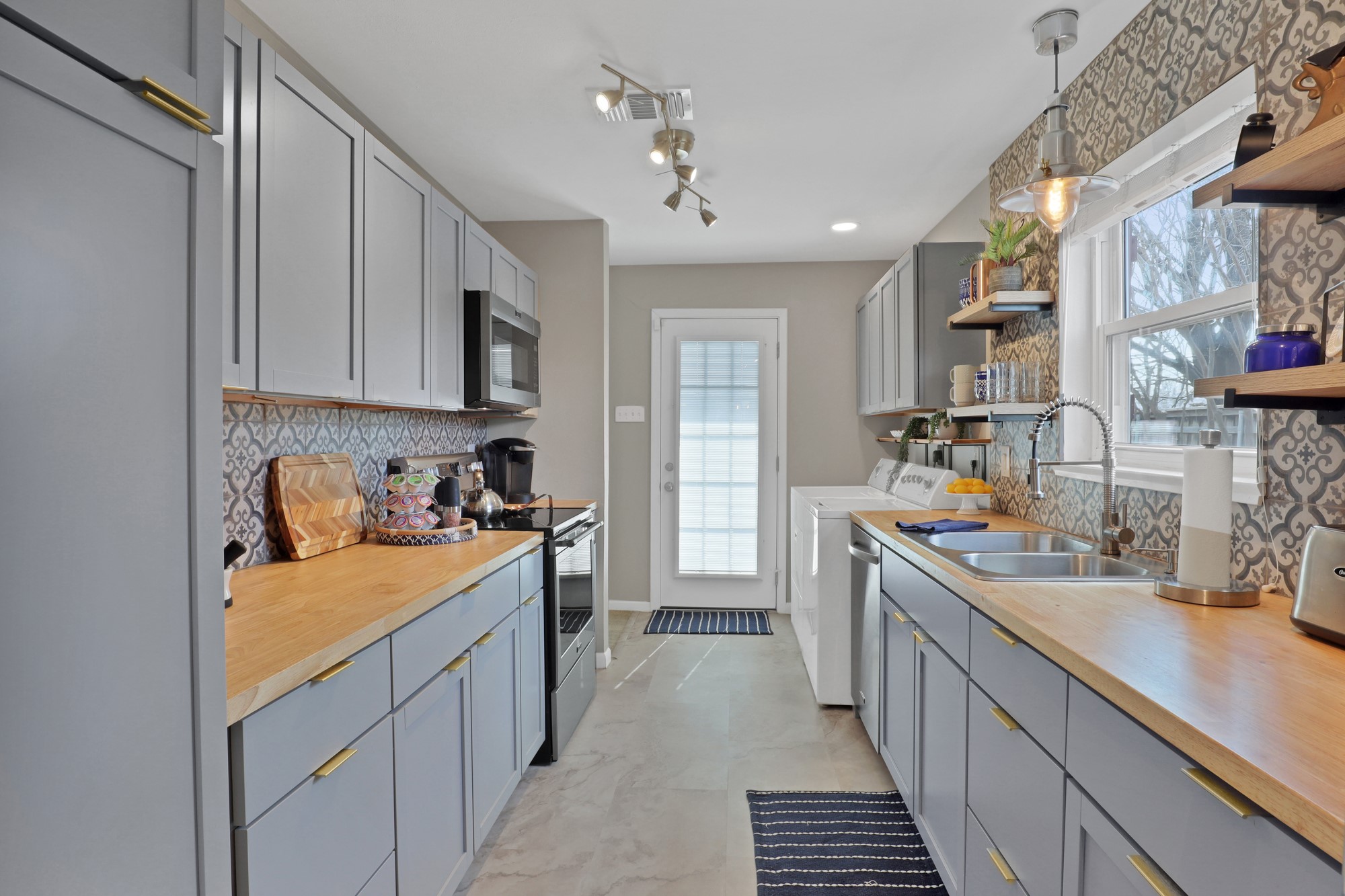 3634 Woodleigh Drive