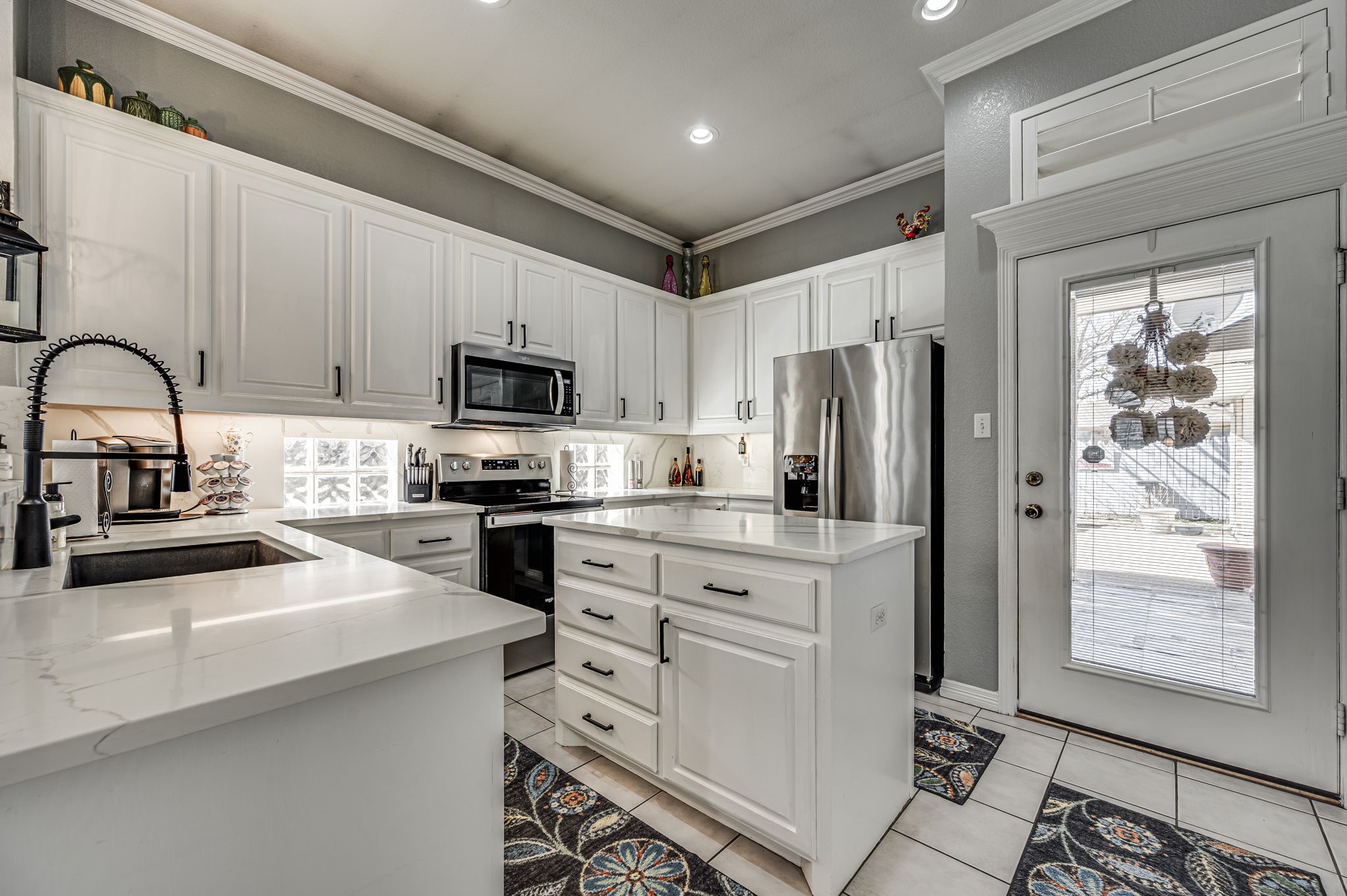 207 Bluebonnet Lane