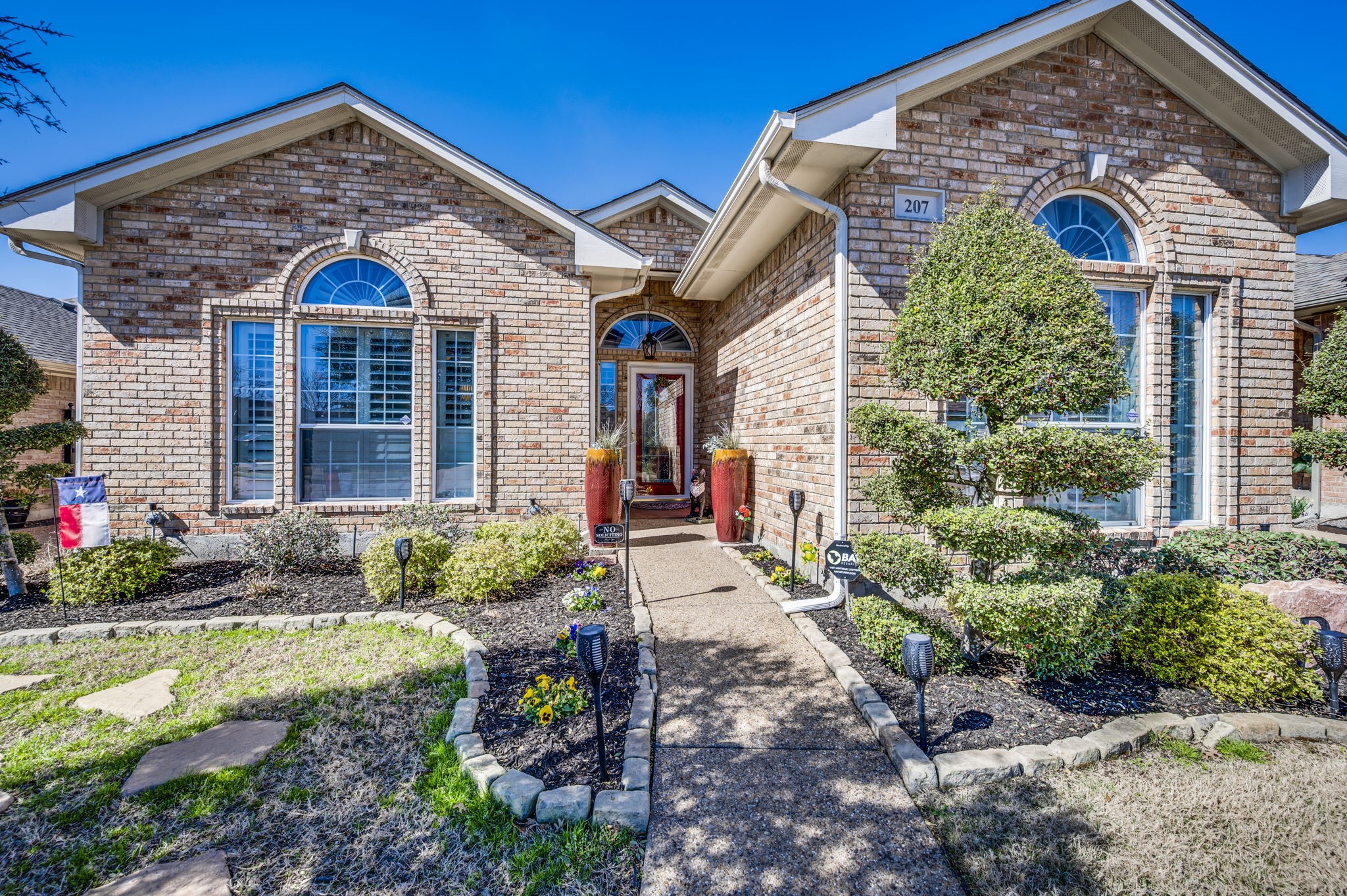 207 Bluebonnet Lane