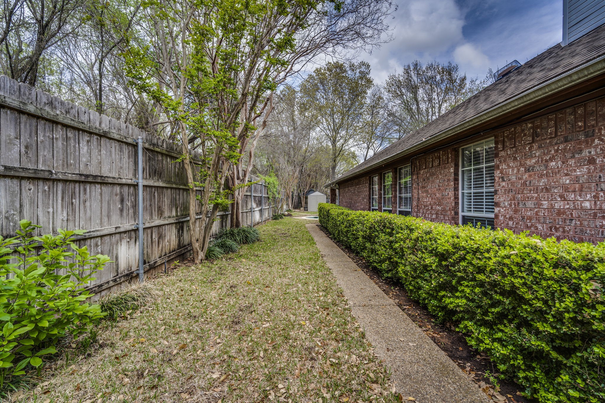 2422 Green Willow Court