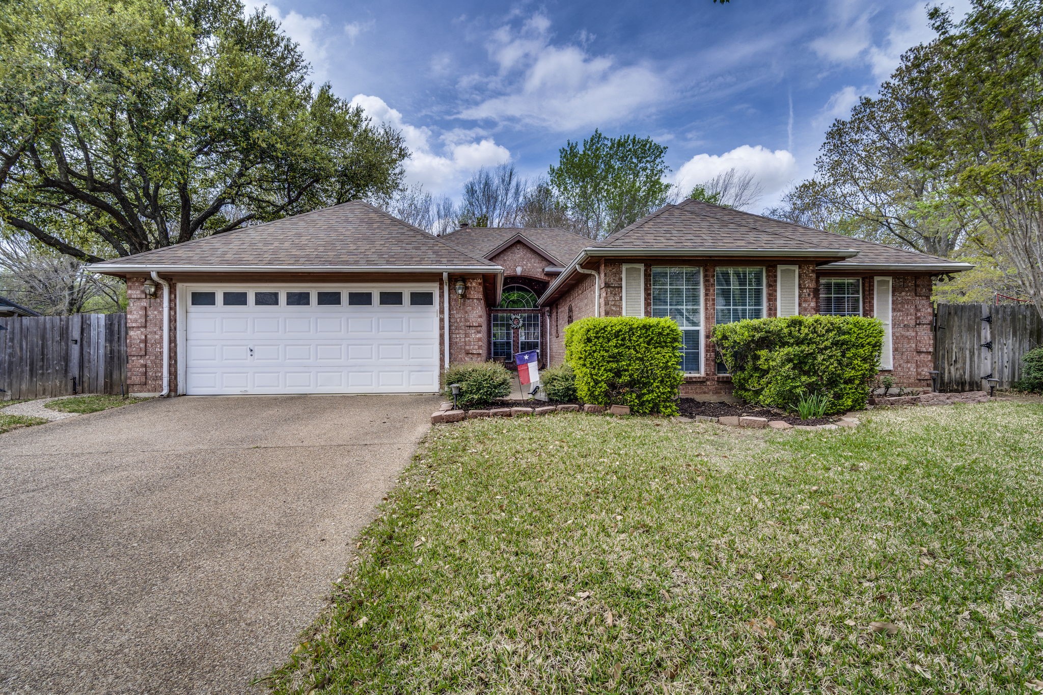2422 Green Willow Court