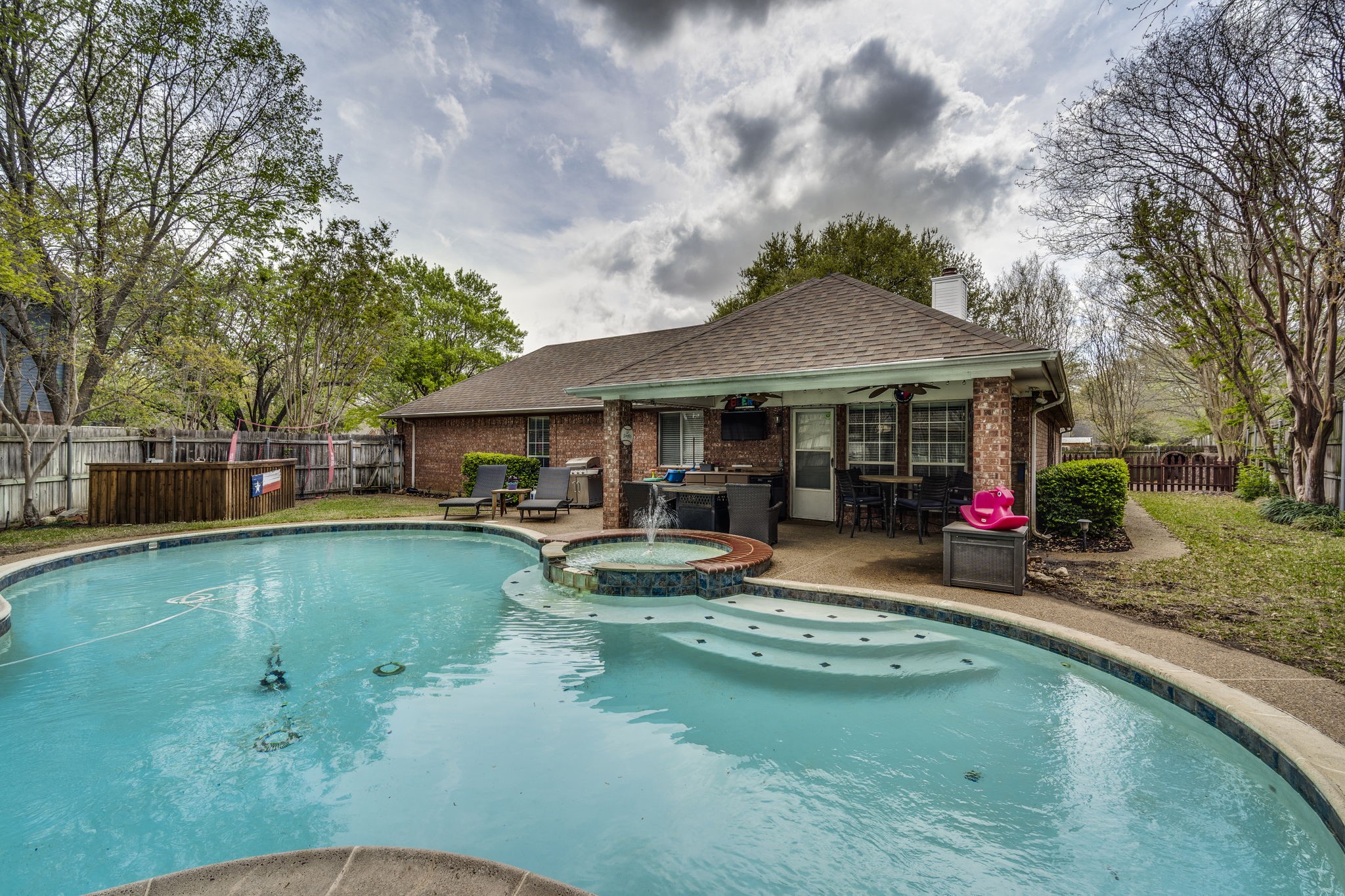 2422 Green Willow Court