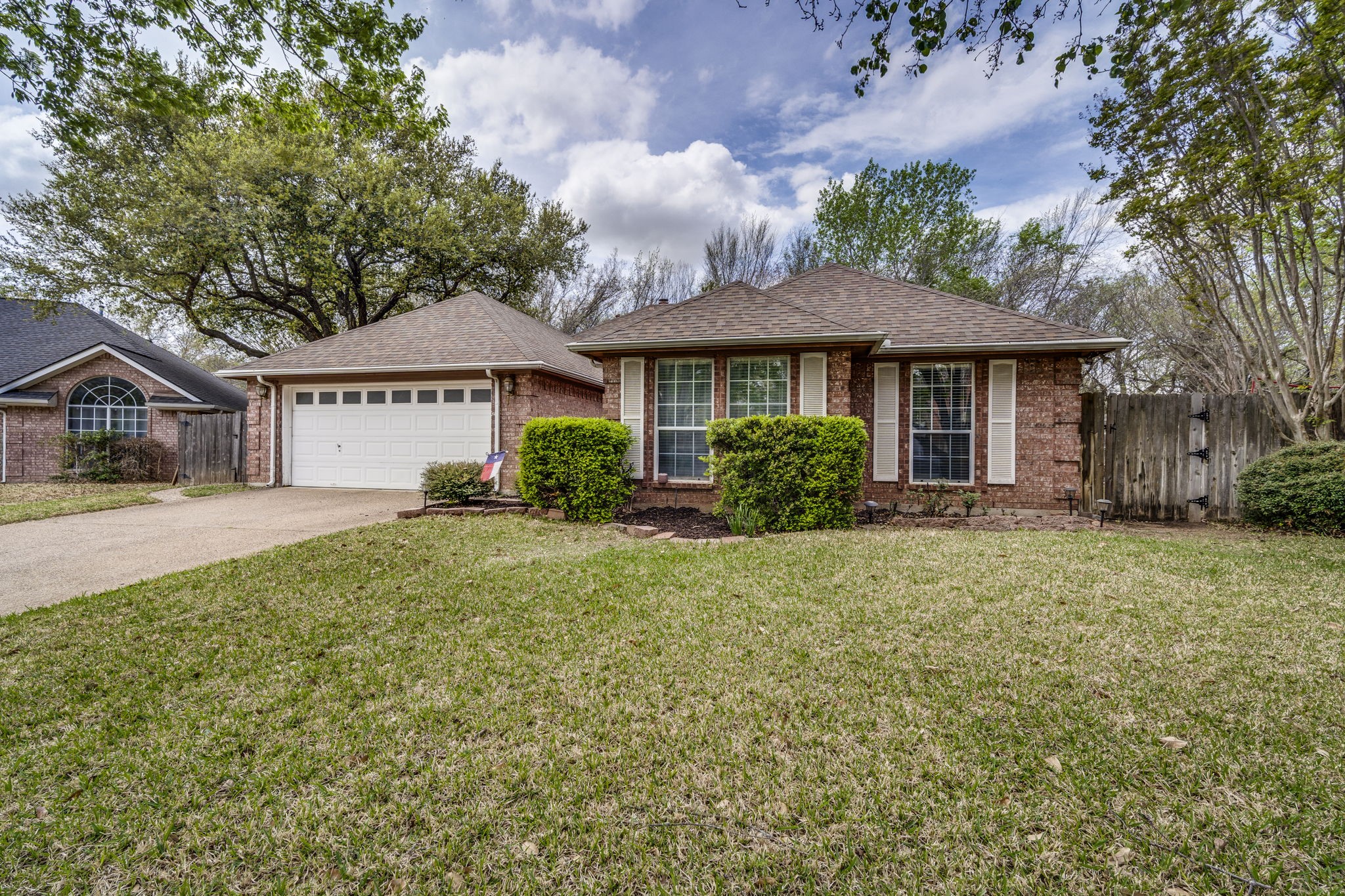 2422 Green Willow Court