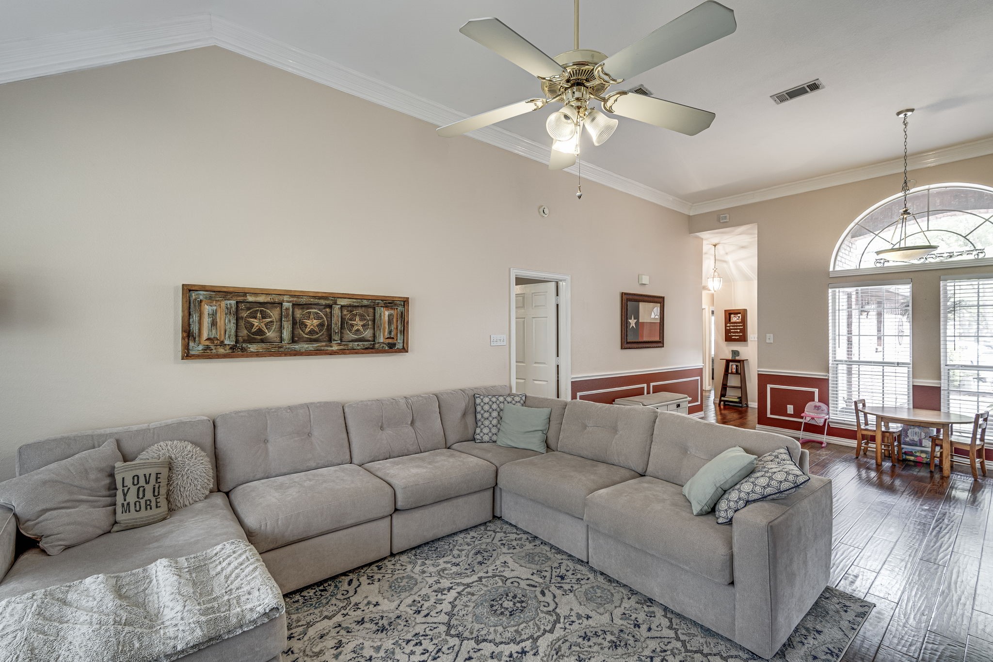2422 Green Willow Court