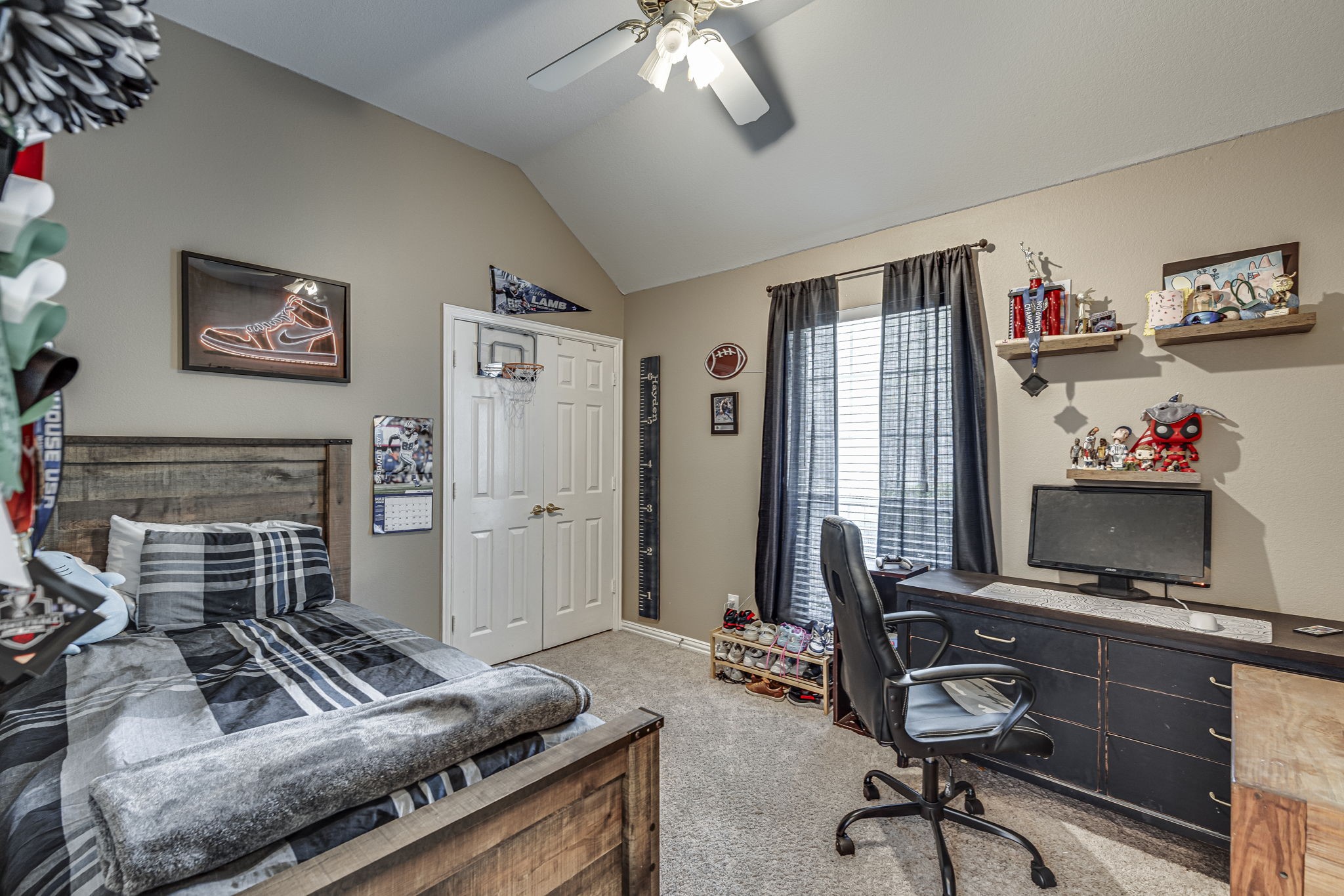 2422 Green Willow Court