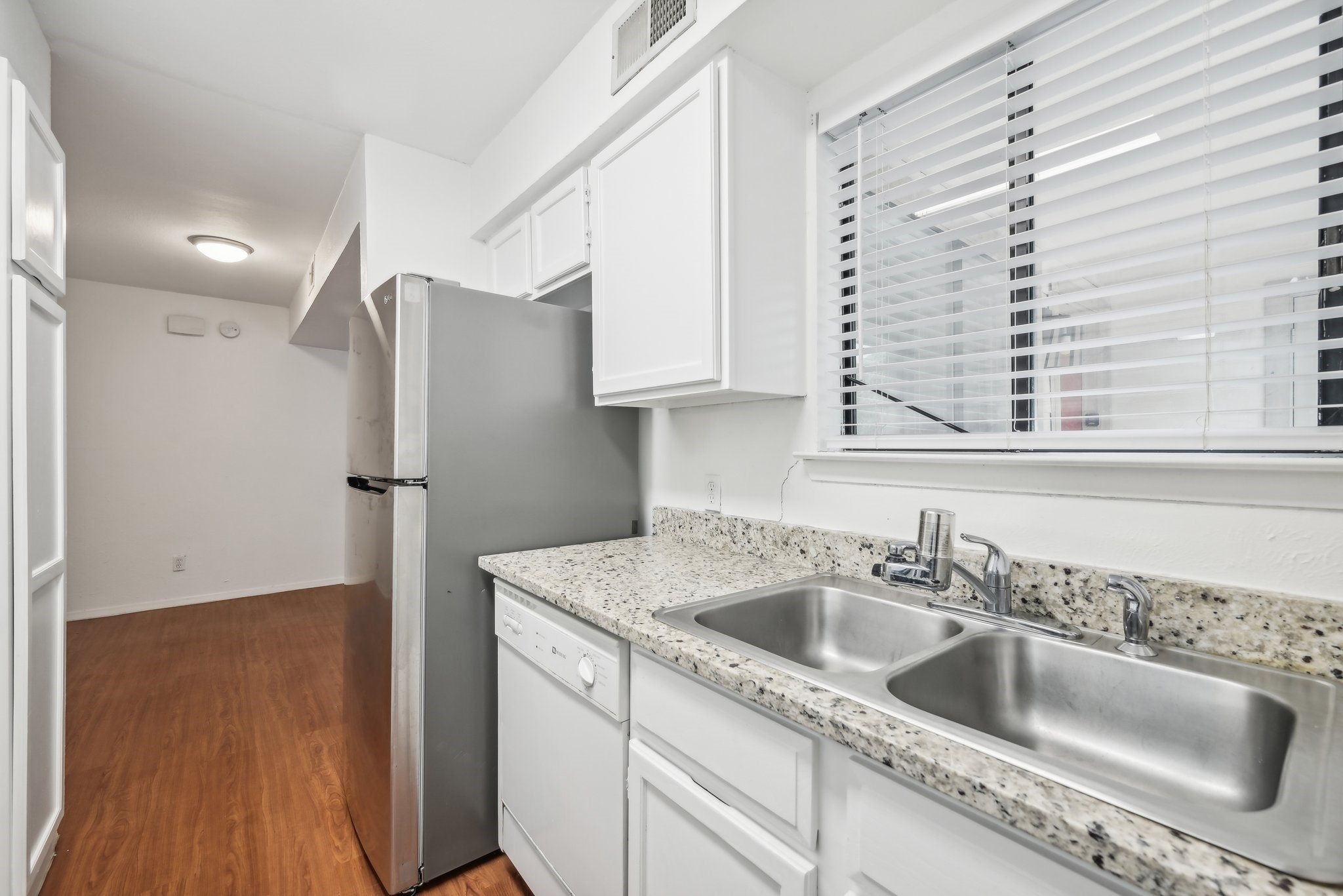 6646 E Lovers Lane 904