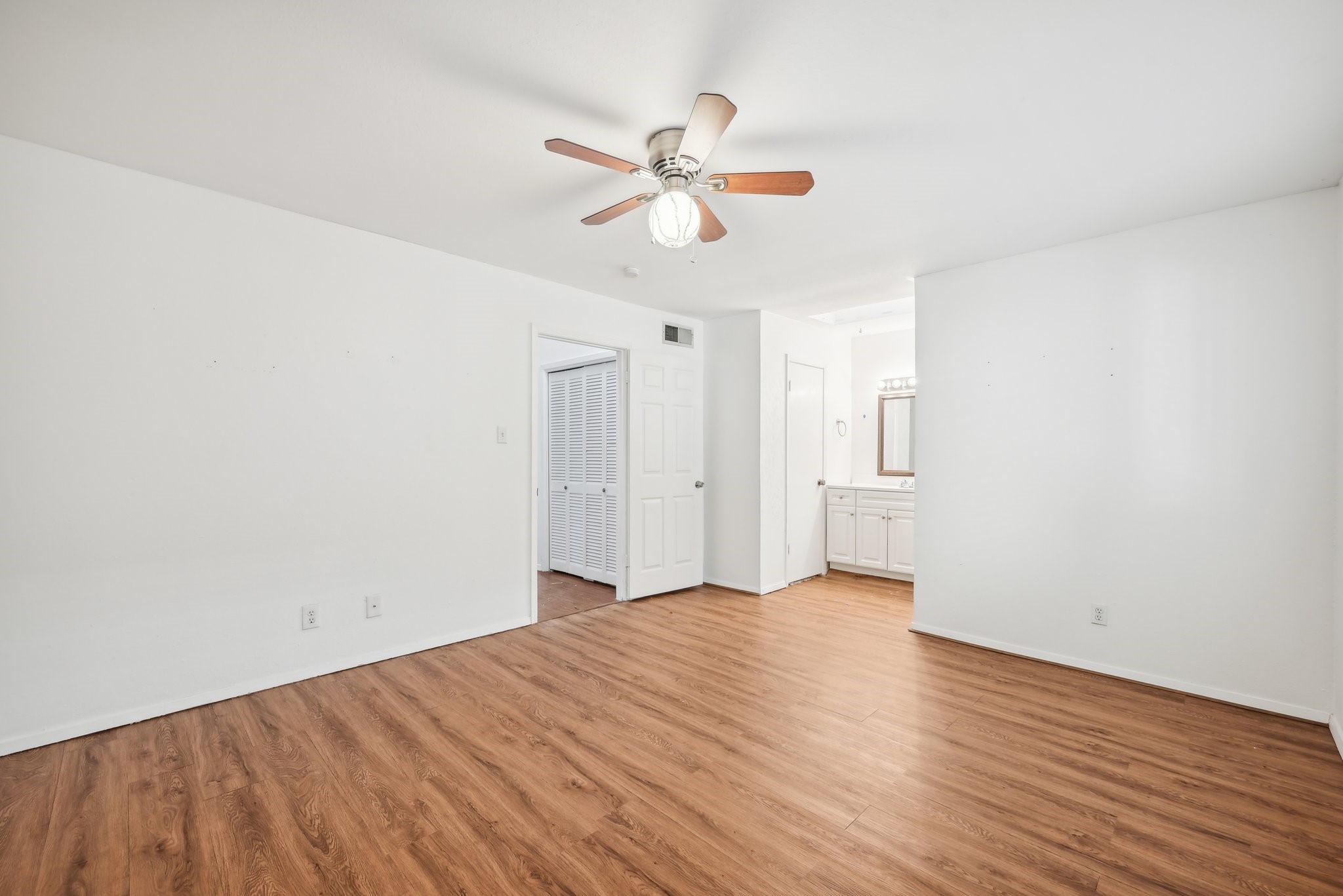 6646 E Lovers Lane 904