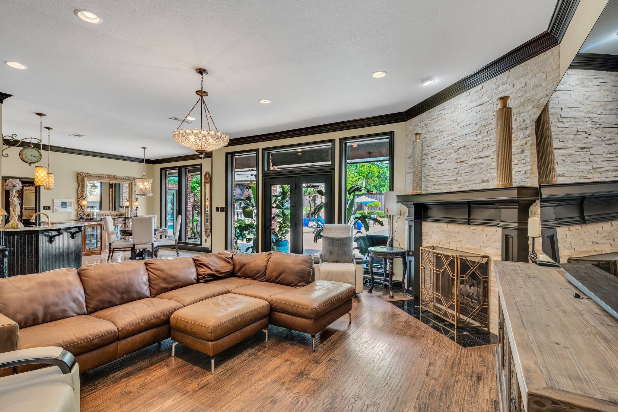 109 Nob Hill Lane