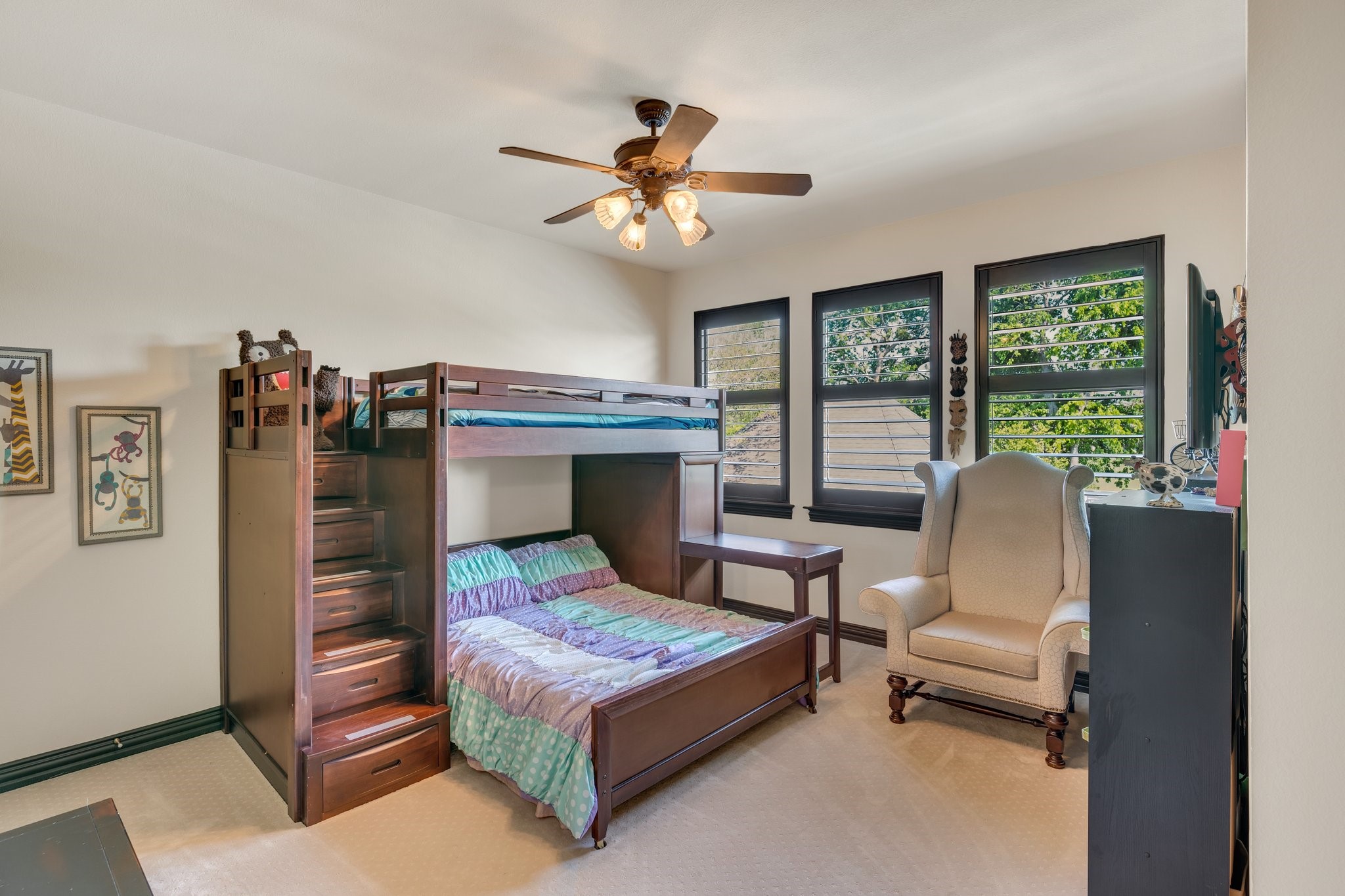 109 Nob Hill Lane