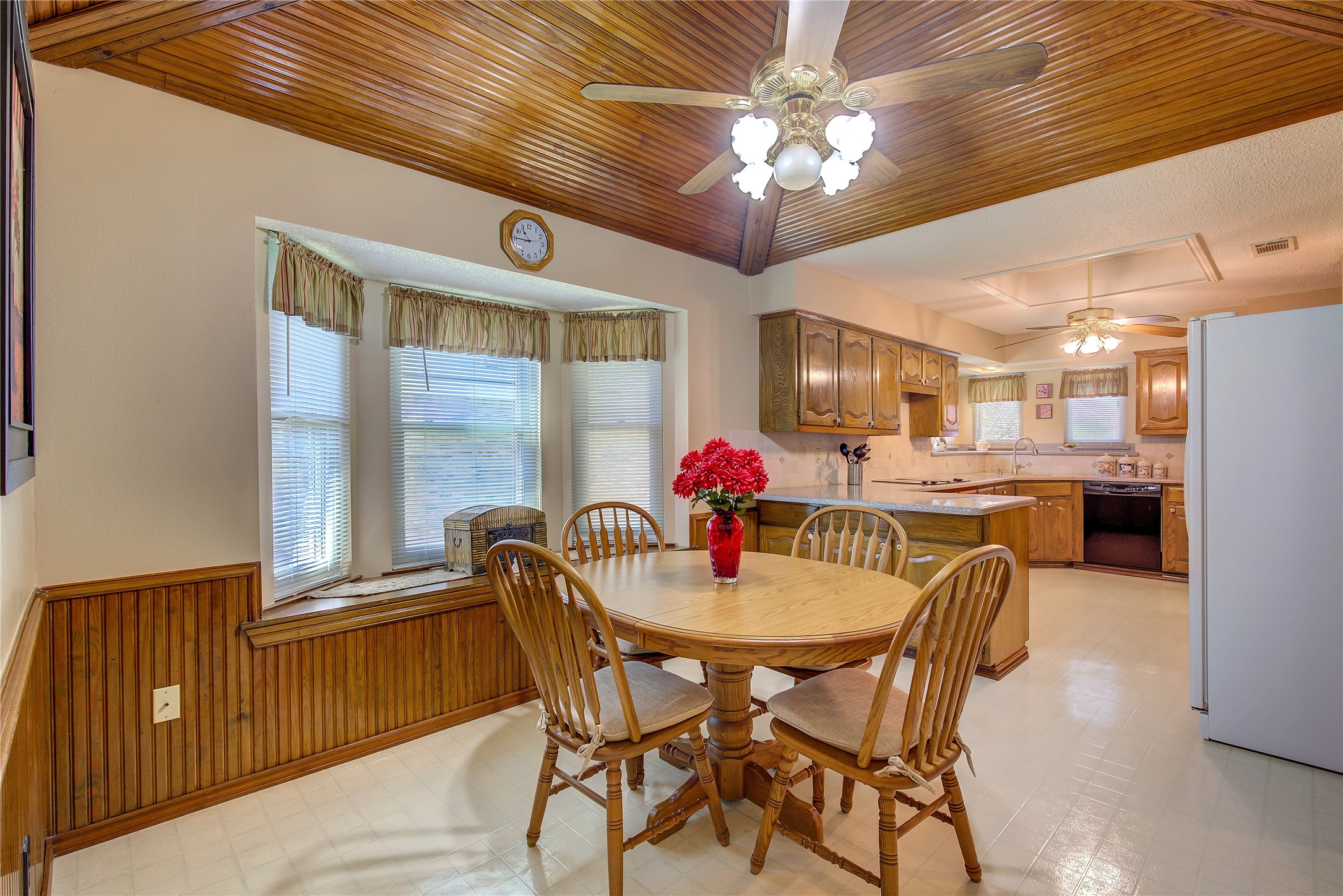 1406 Camelot Lane
