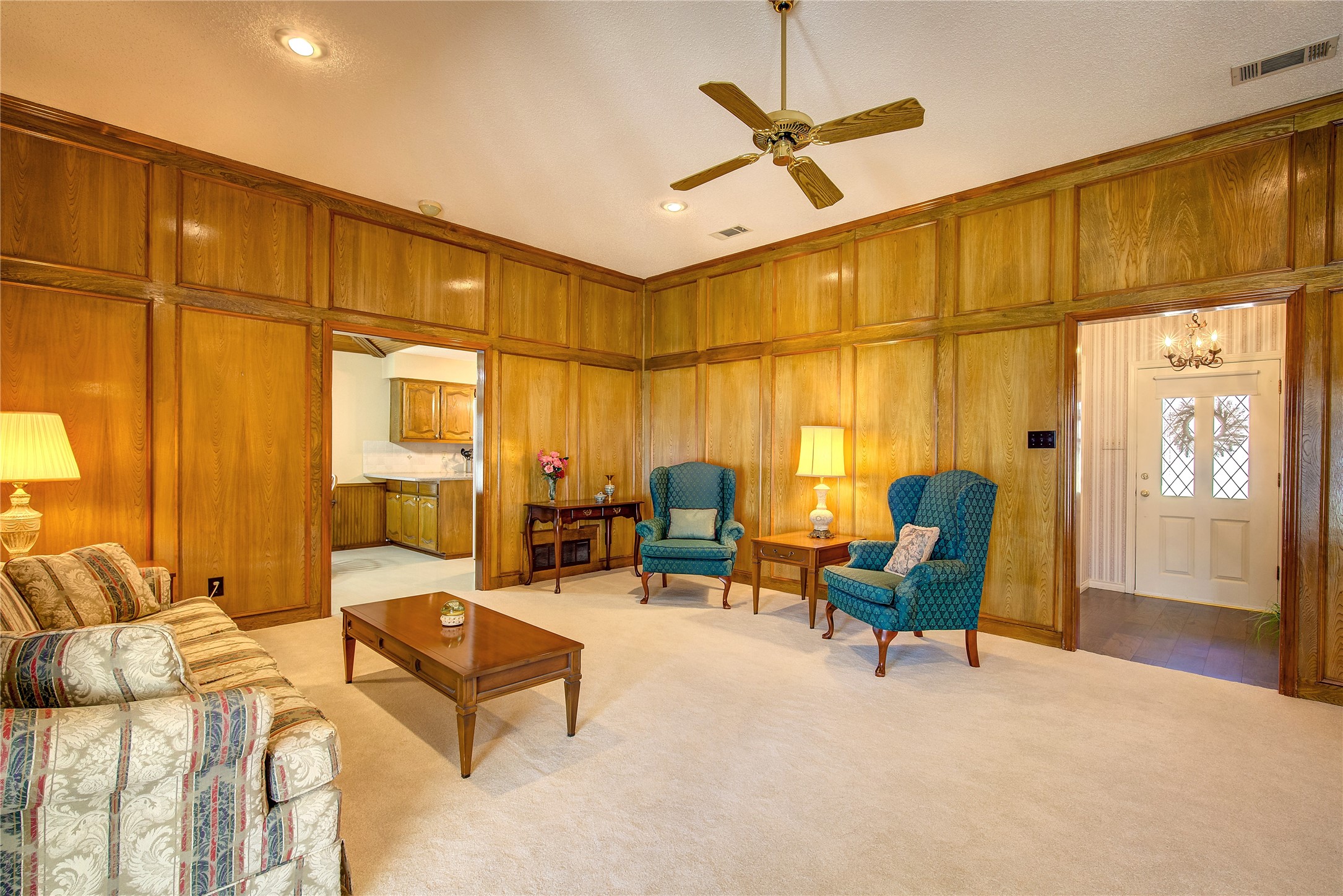 1406 Camelot Lane