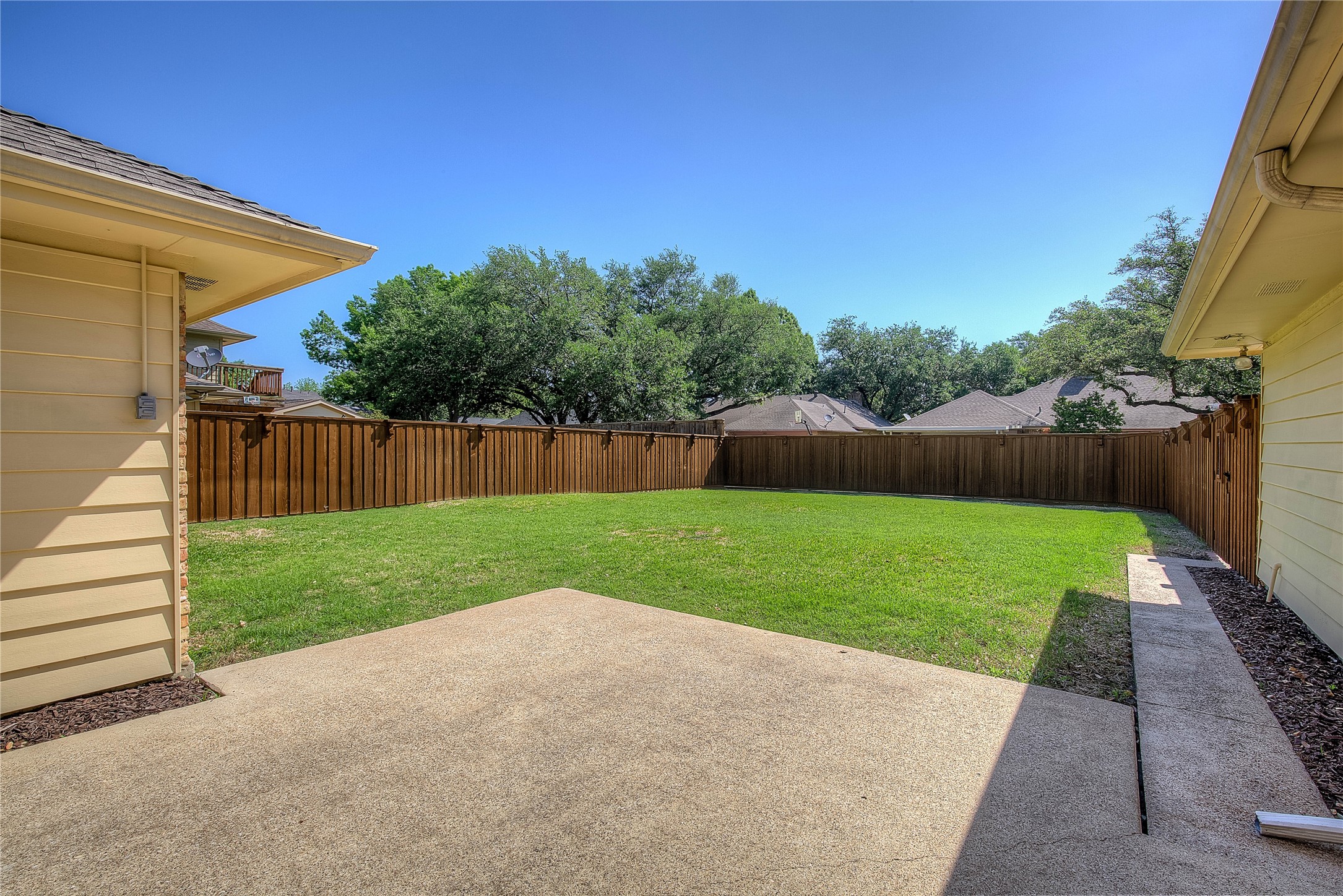 1406 Camelot Lane