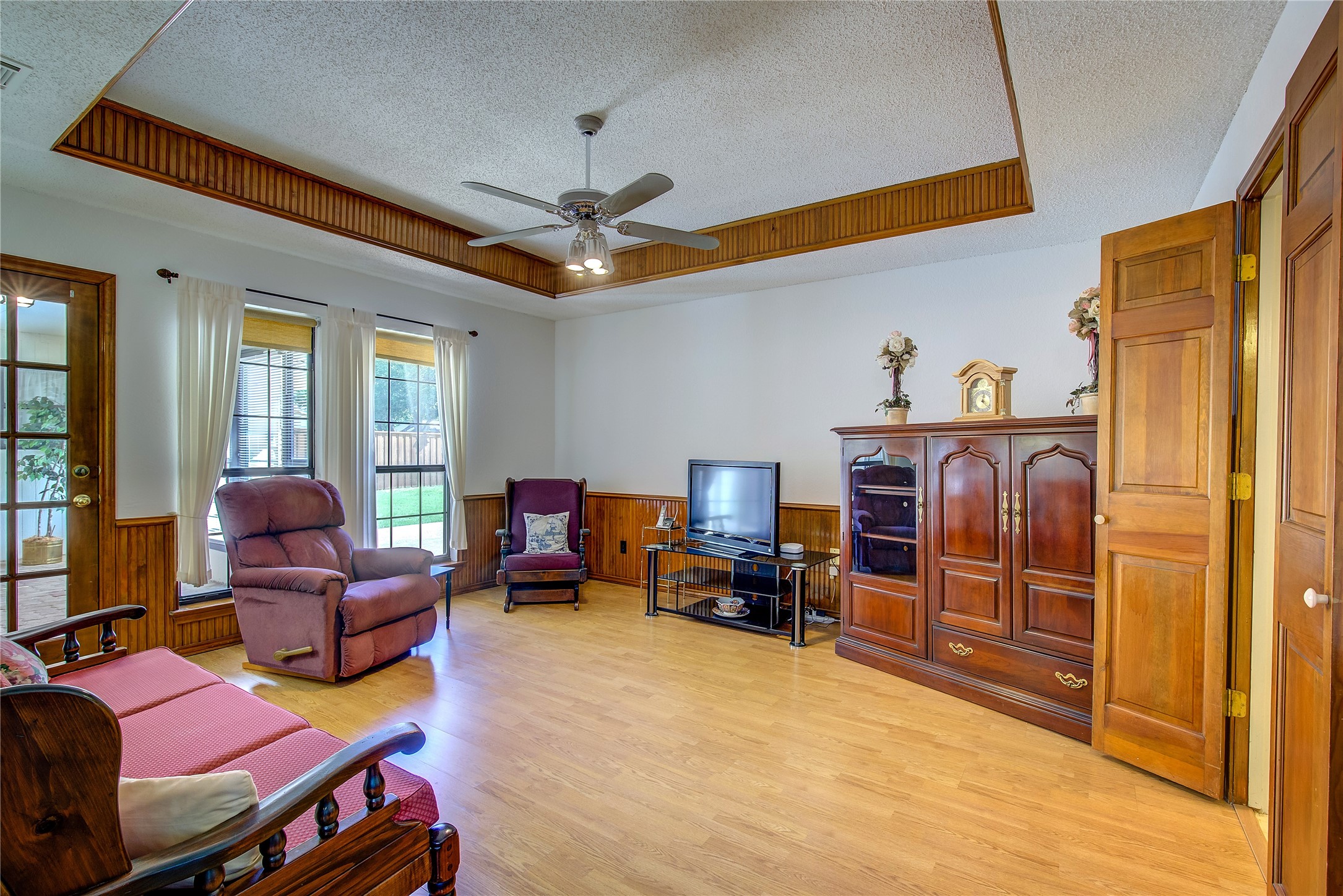 1406 Camelot Lane