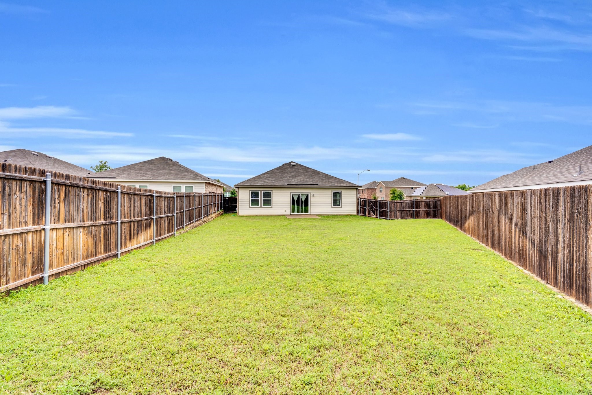 516 Leeward Lane