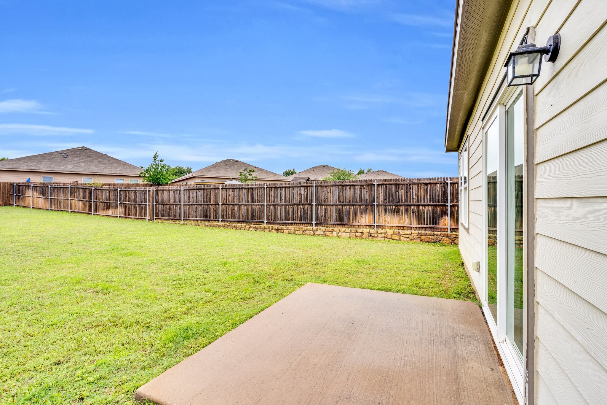 516 Leeward Lane